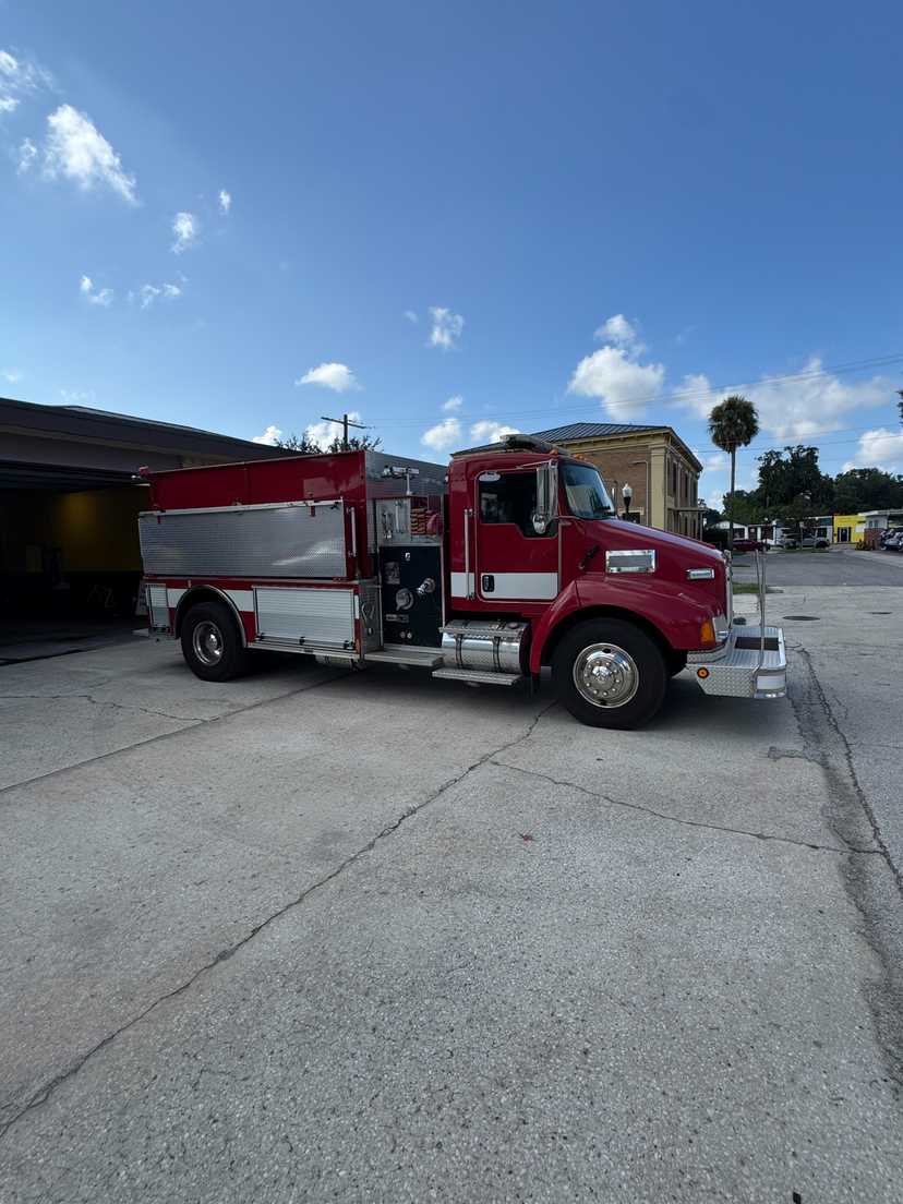 2005 Pierce Kenworth Tanker — photo 5