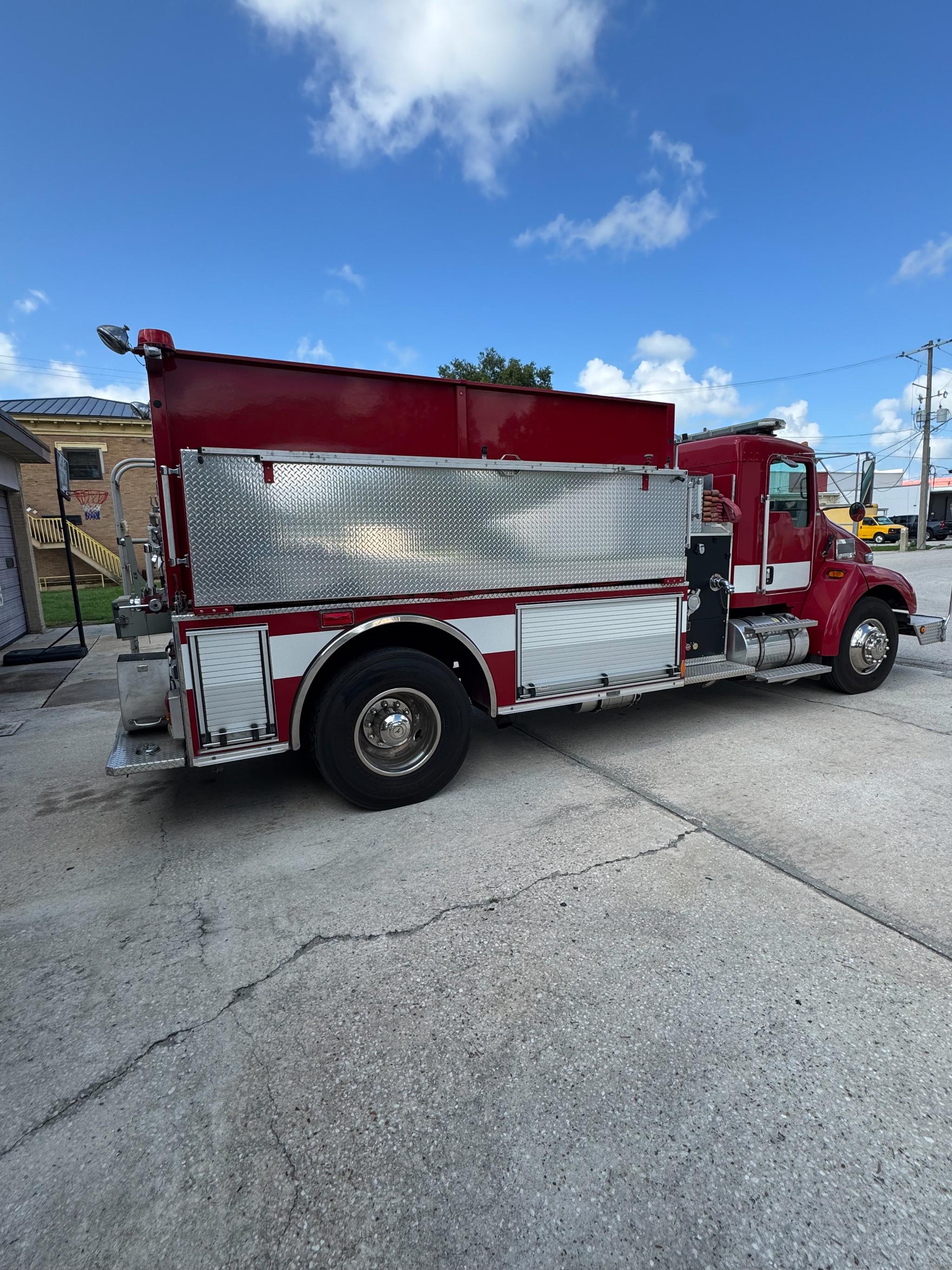2005 Pierce Kenworth Tanker - image 2