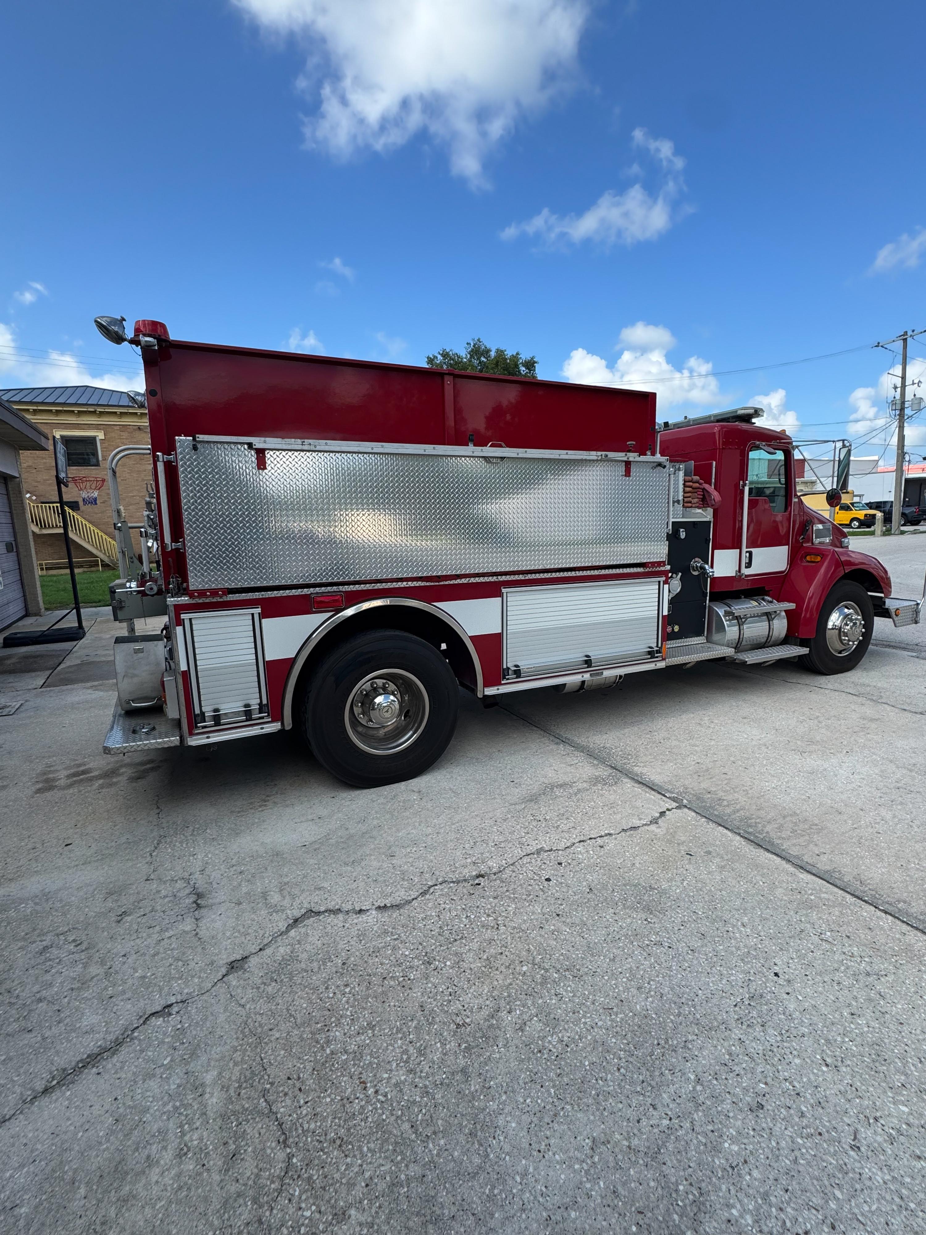 2005 Pierce Kenworth Tanker - image 2