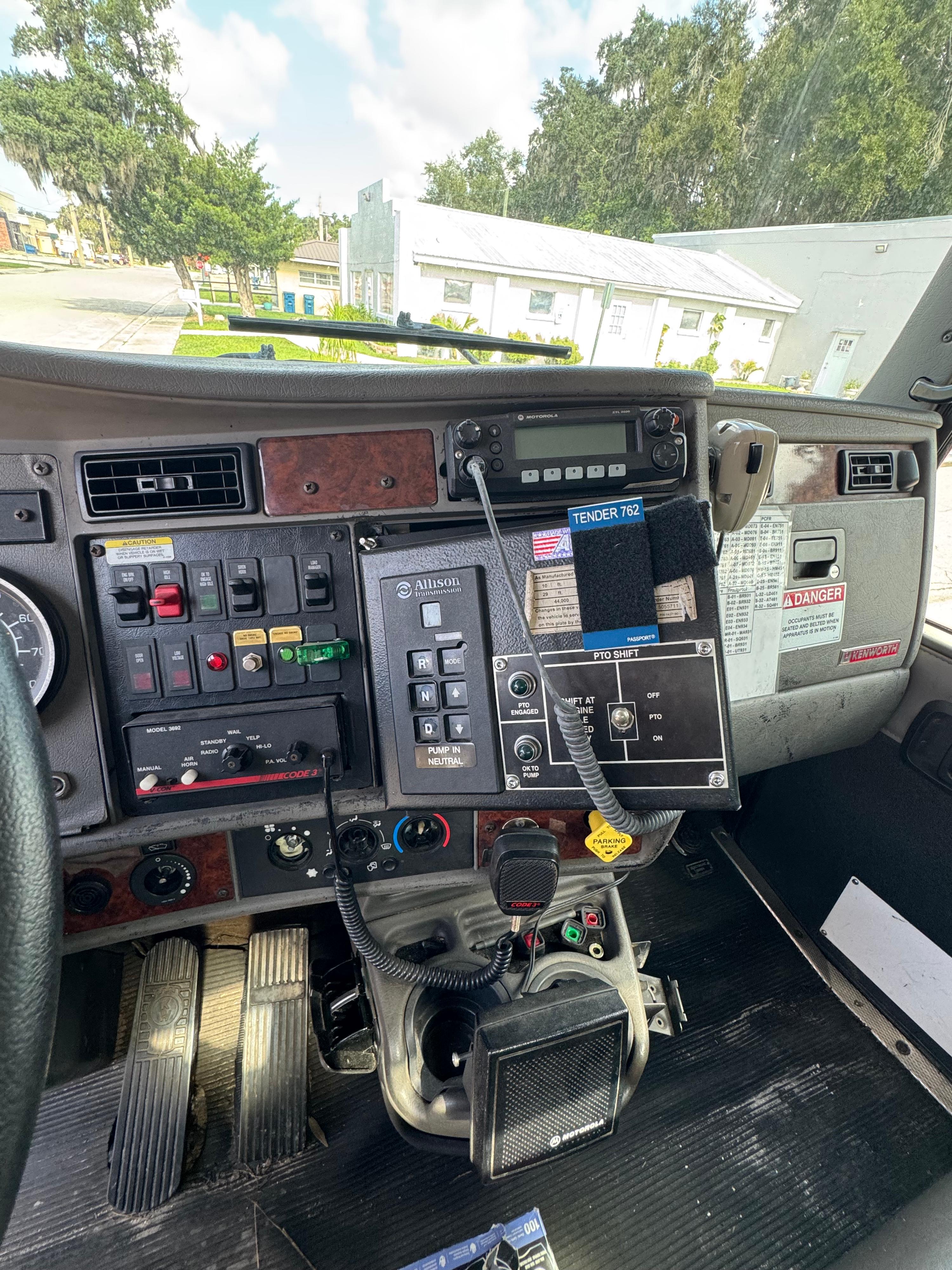 2005 Pierce Kenworth Tanker - image 25