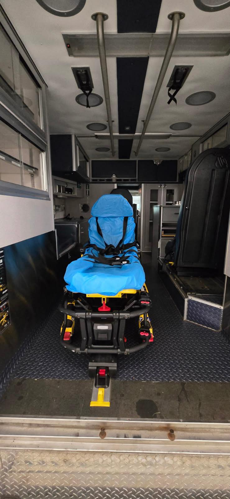 2017 Osage Ford Type III Ambulance - image 6