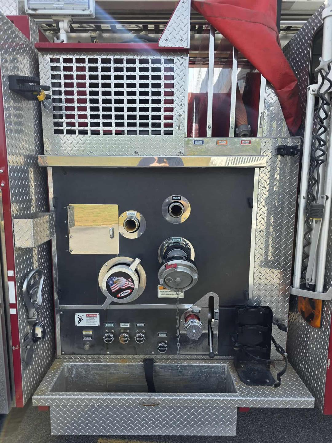 1999 Pierce Dash 105' Quint - image 31