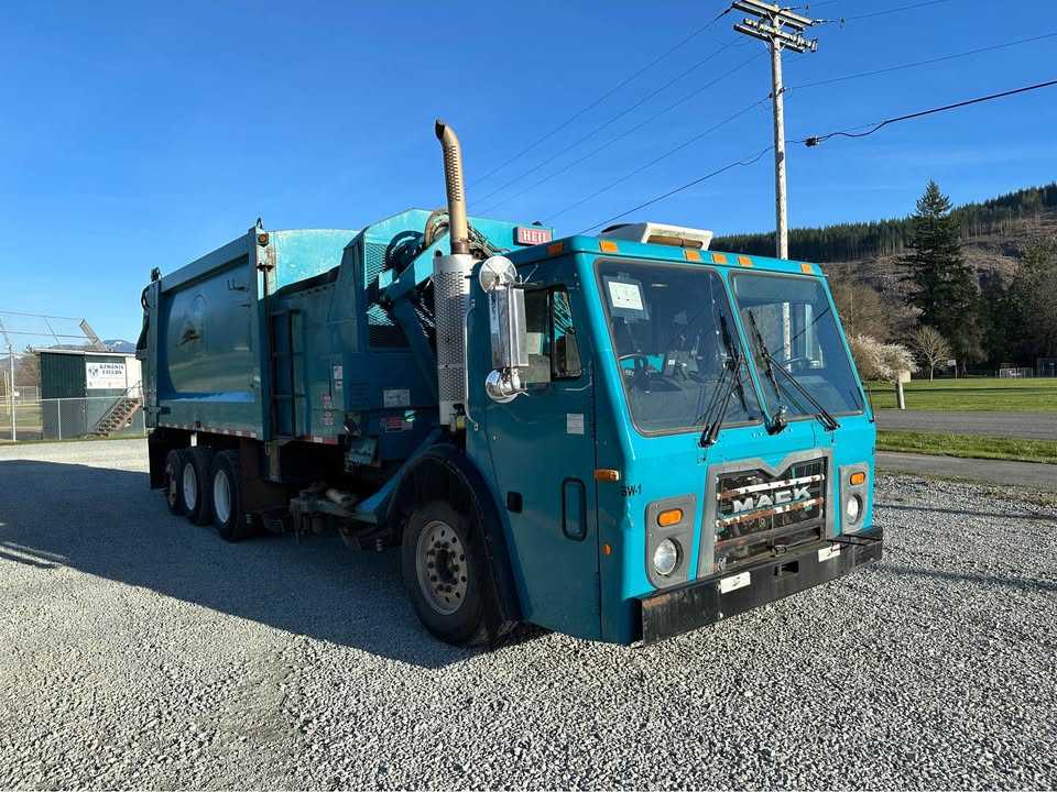 2009 Mack Heil Automated Side Loader
