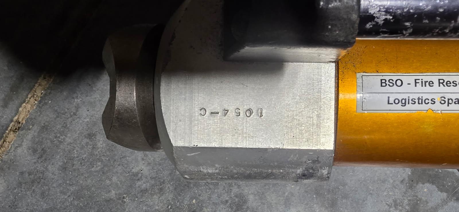 Holmatro Hydraulic Combi Tool - image 4
