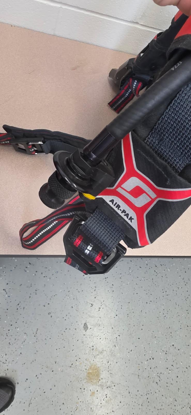 (10) 3M Scott Air-Pak X3 Pro SCBA, 4.5 / 4500 PSI, 45 Minute Cylinders - image 5