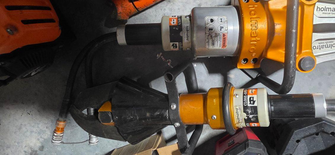 Holmatro Twin Line Hydraulic Rescue Tool Set - image 13