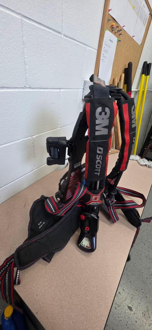 (10) 3M Scott Air-Pak X3 Pro SCBA, 4.5 / 4500 PSI, 45 Minute Cylinders - image 6