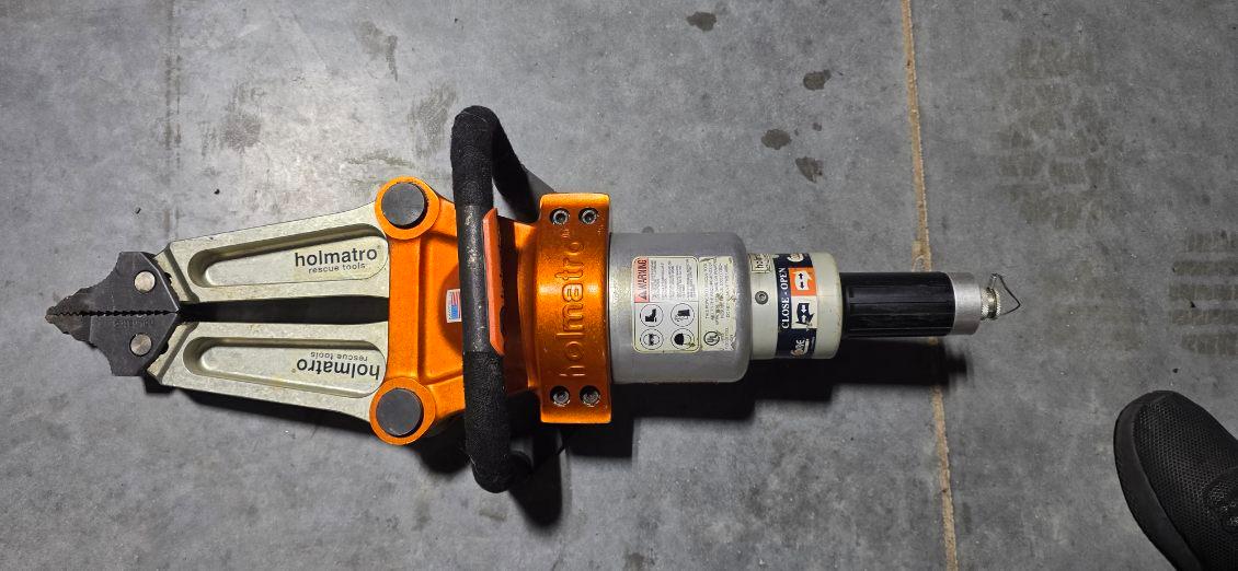 Holmatro Core Hydraulic Rescue Tool Set - image 3