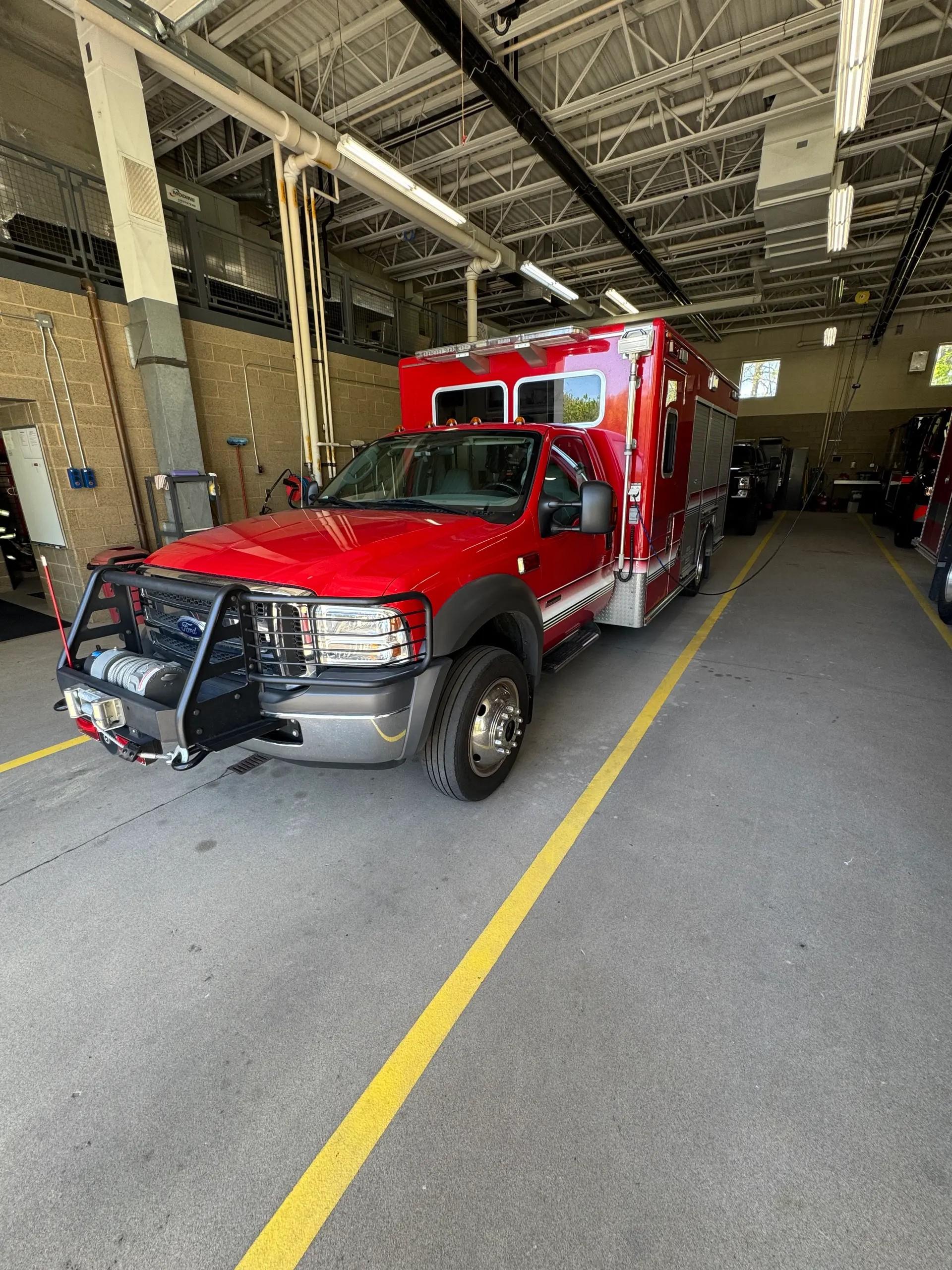 2004 Ford 4x4 Light Rescue - image 1