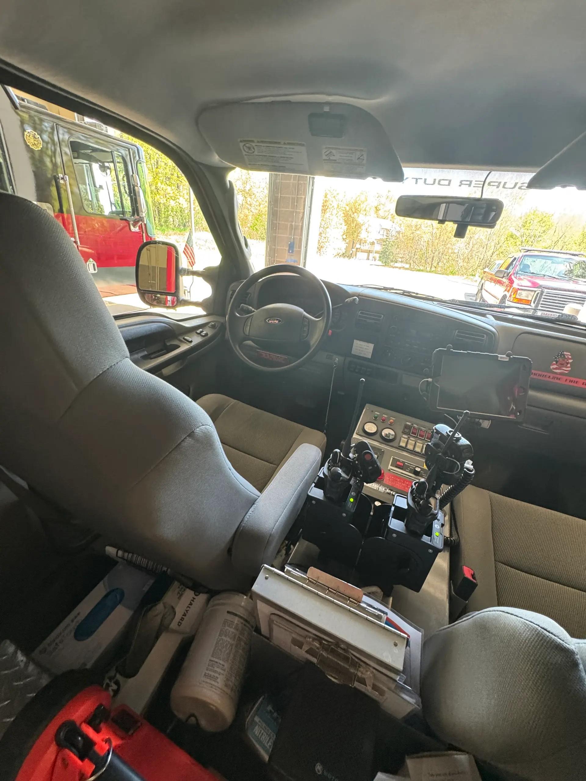 2004 Ford 4x4 Light Rescue - image 13