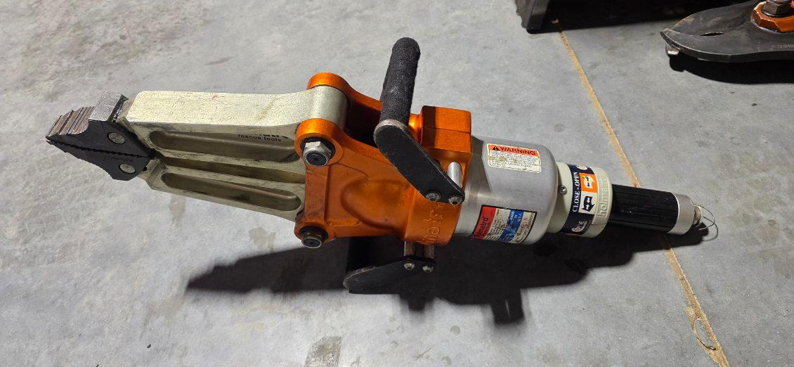Holmatro Core Hydraulic Rescue Tool Set - image 1