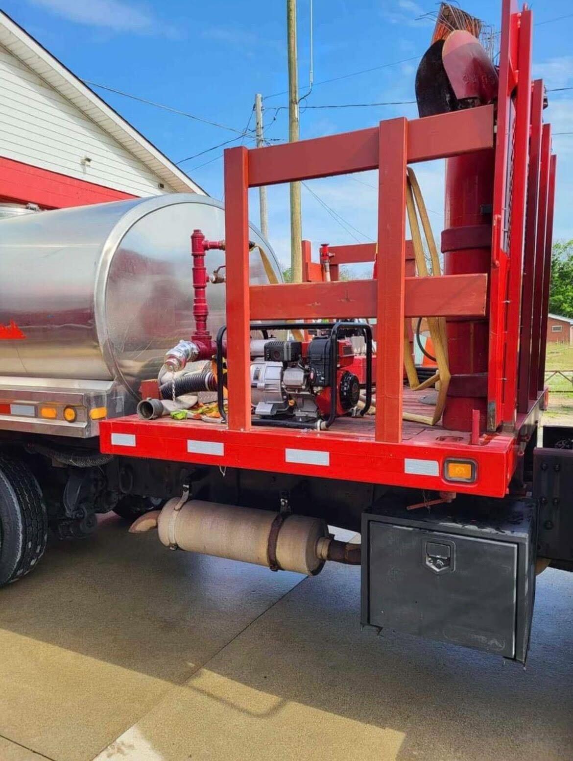 2007 Freightliner M2 6x6 AWD Tanker - image 4