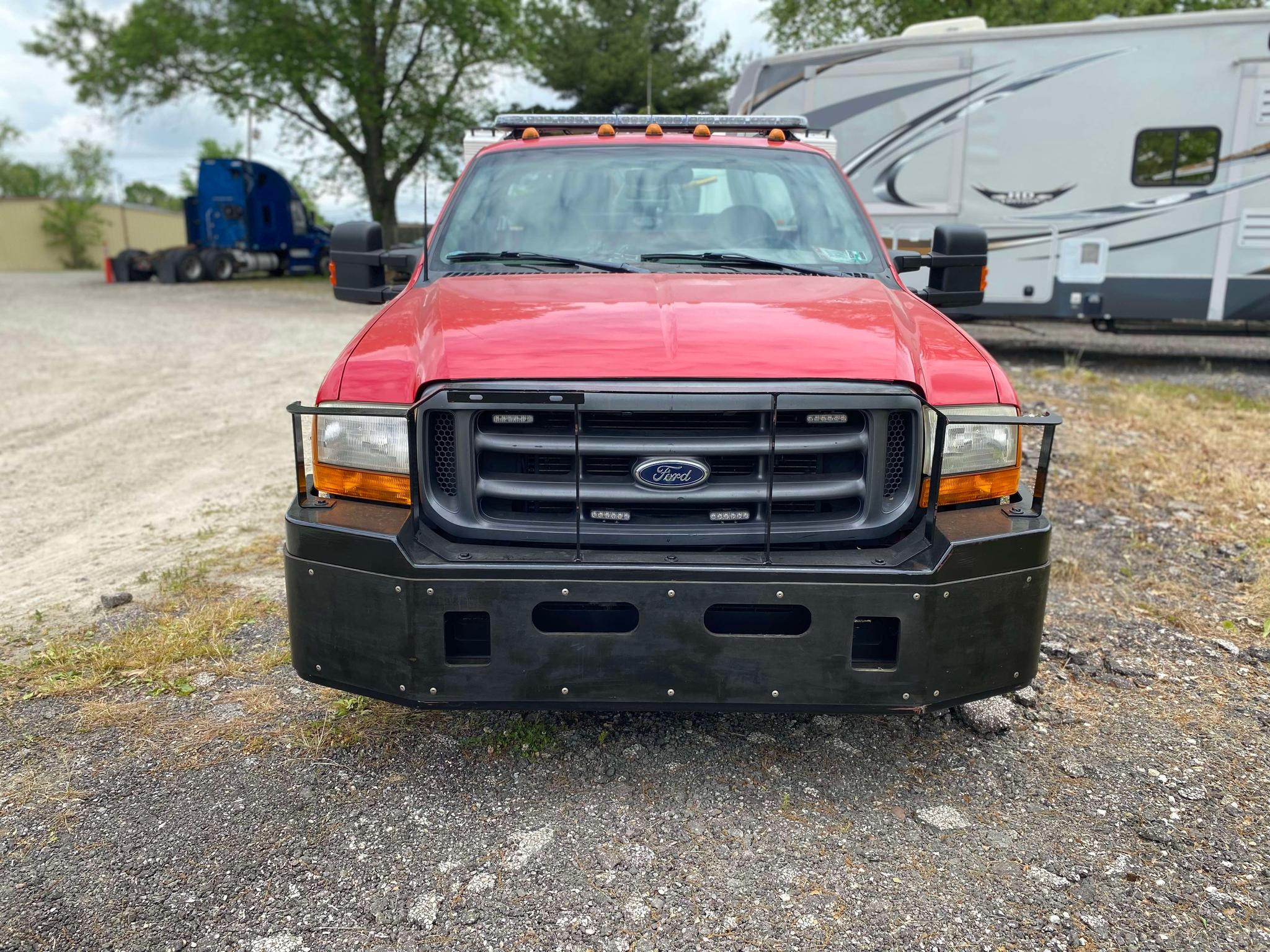 1999 Ford F350 2WD Fire Unit - image 2