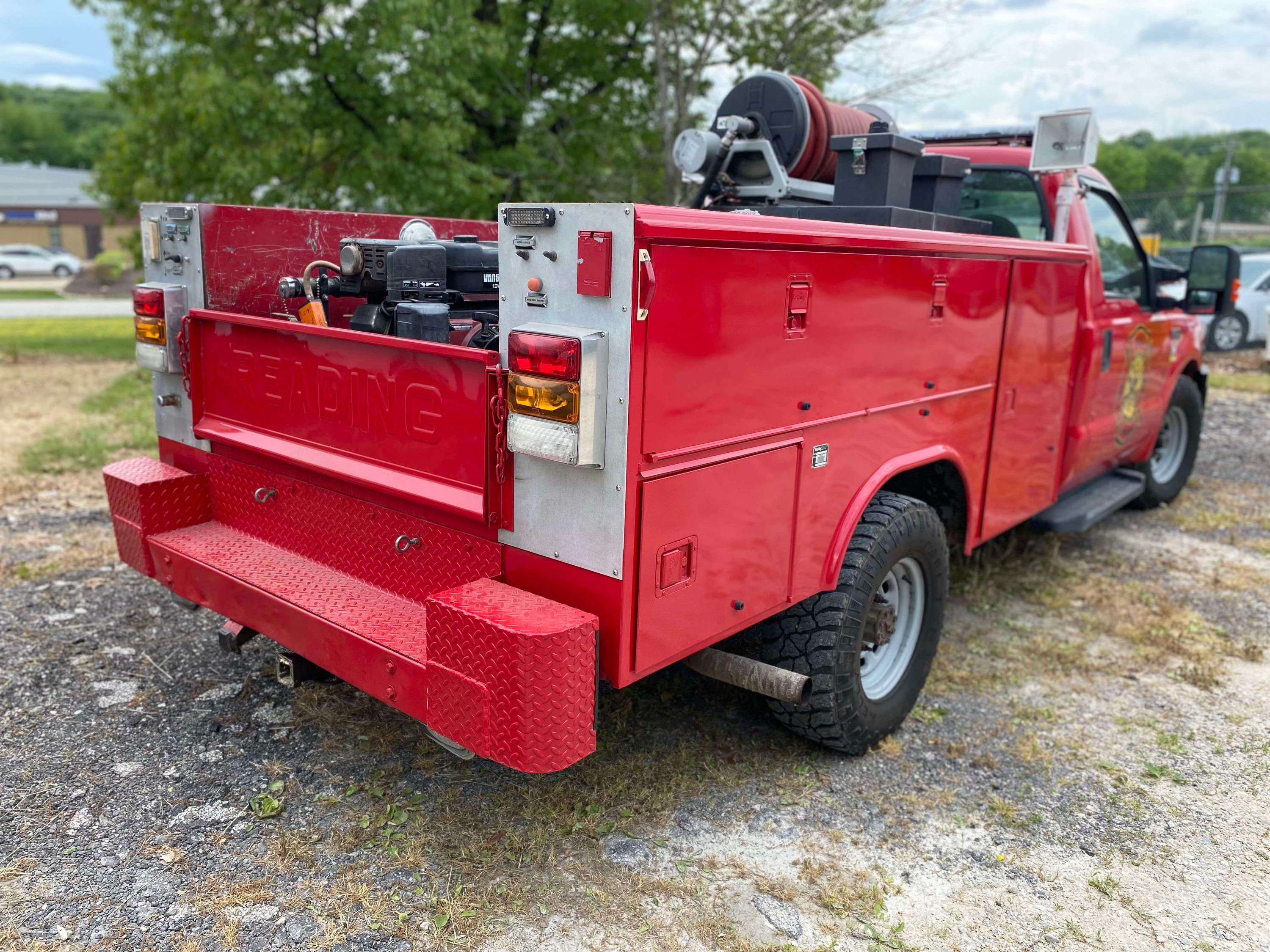 1999 Ford F350 2WD Fire Unit - image 7