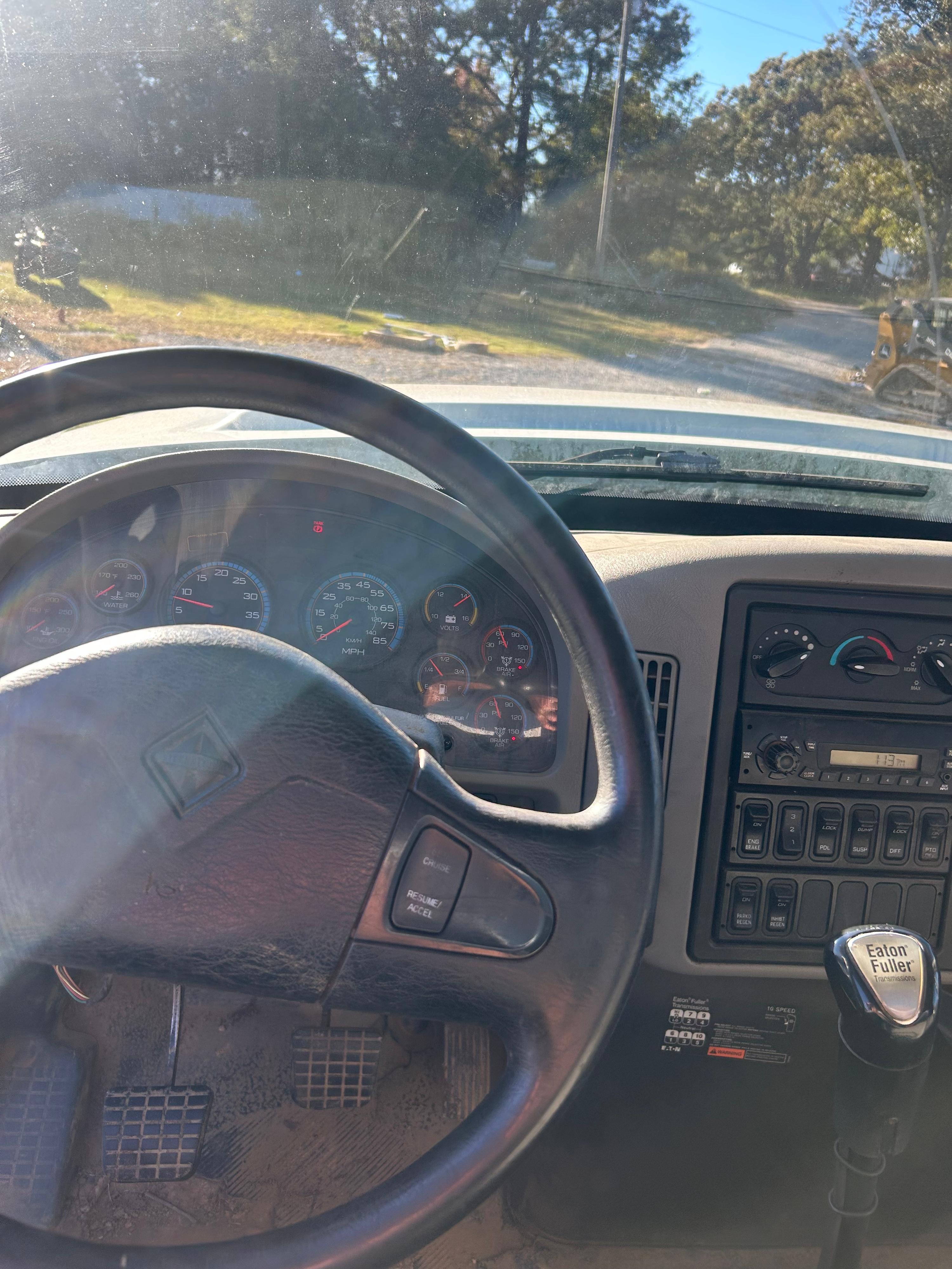 2012 International 7500 Workstar Septic - image 11
