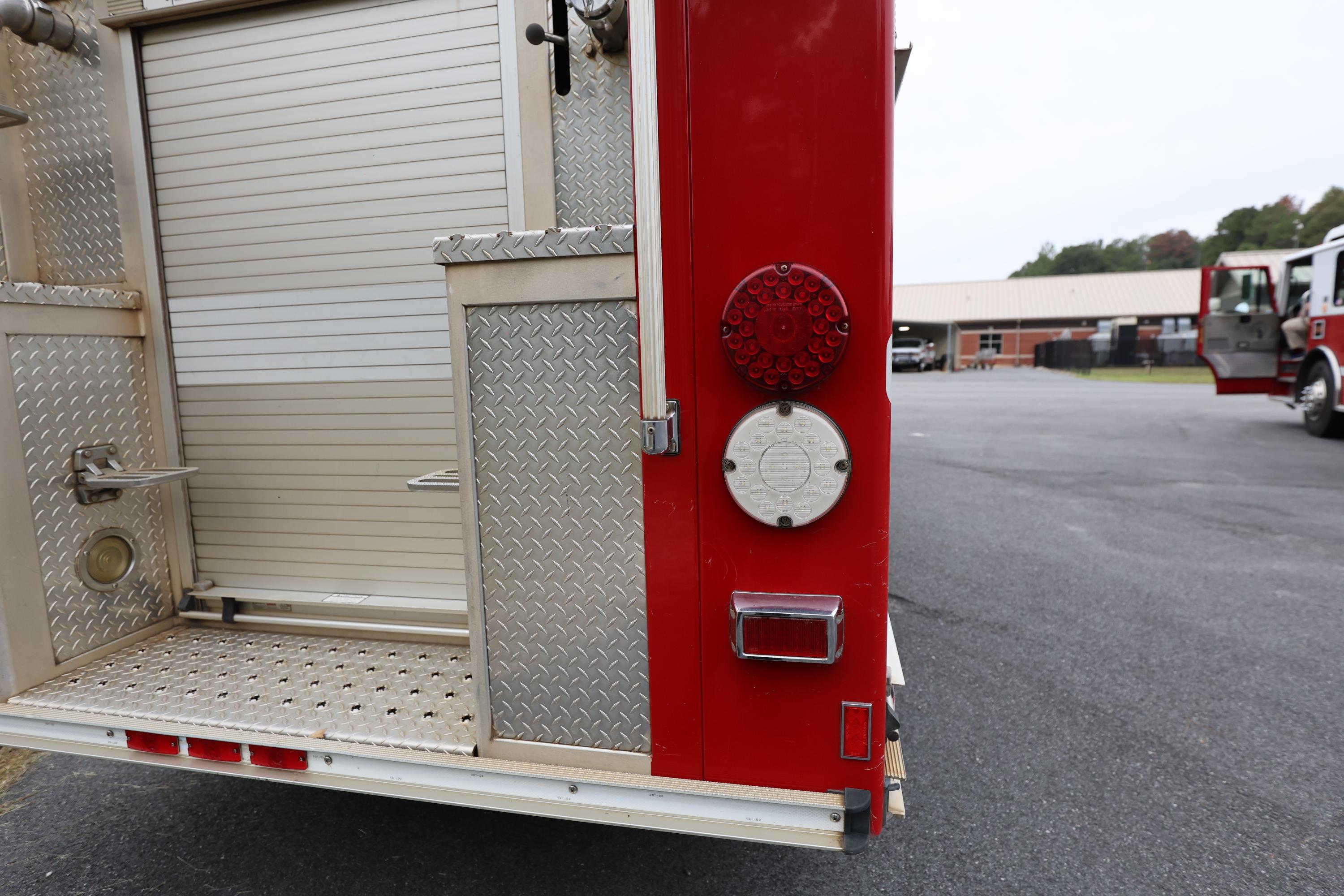 2005 E-One Freightliner Pumper - image 56