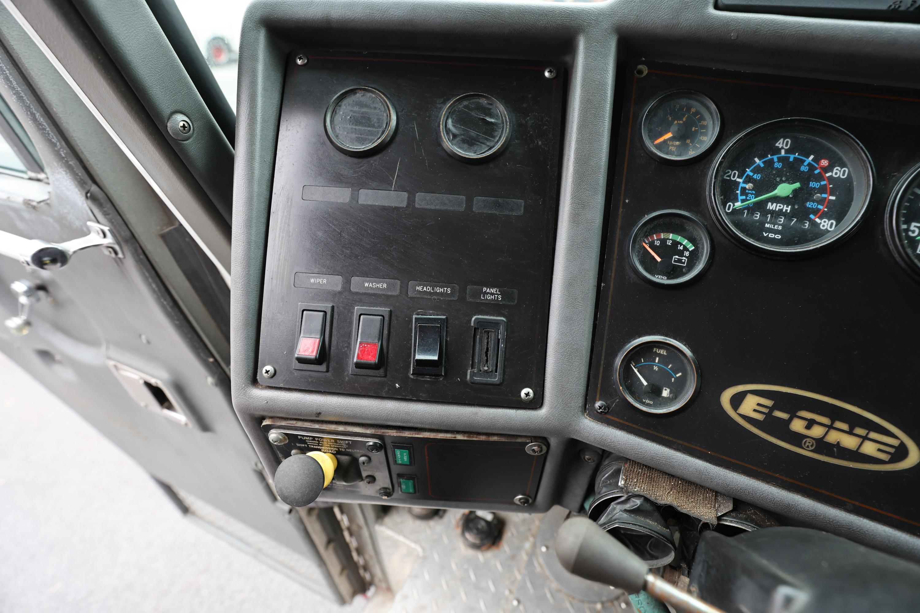 1991 E-One Cyclone Pumper - image 29