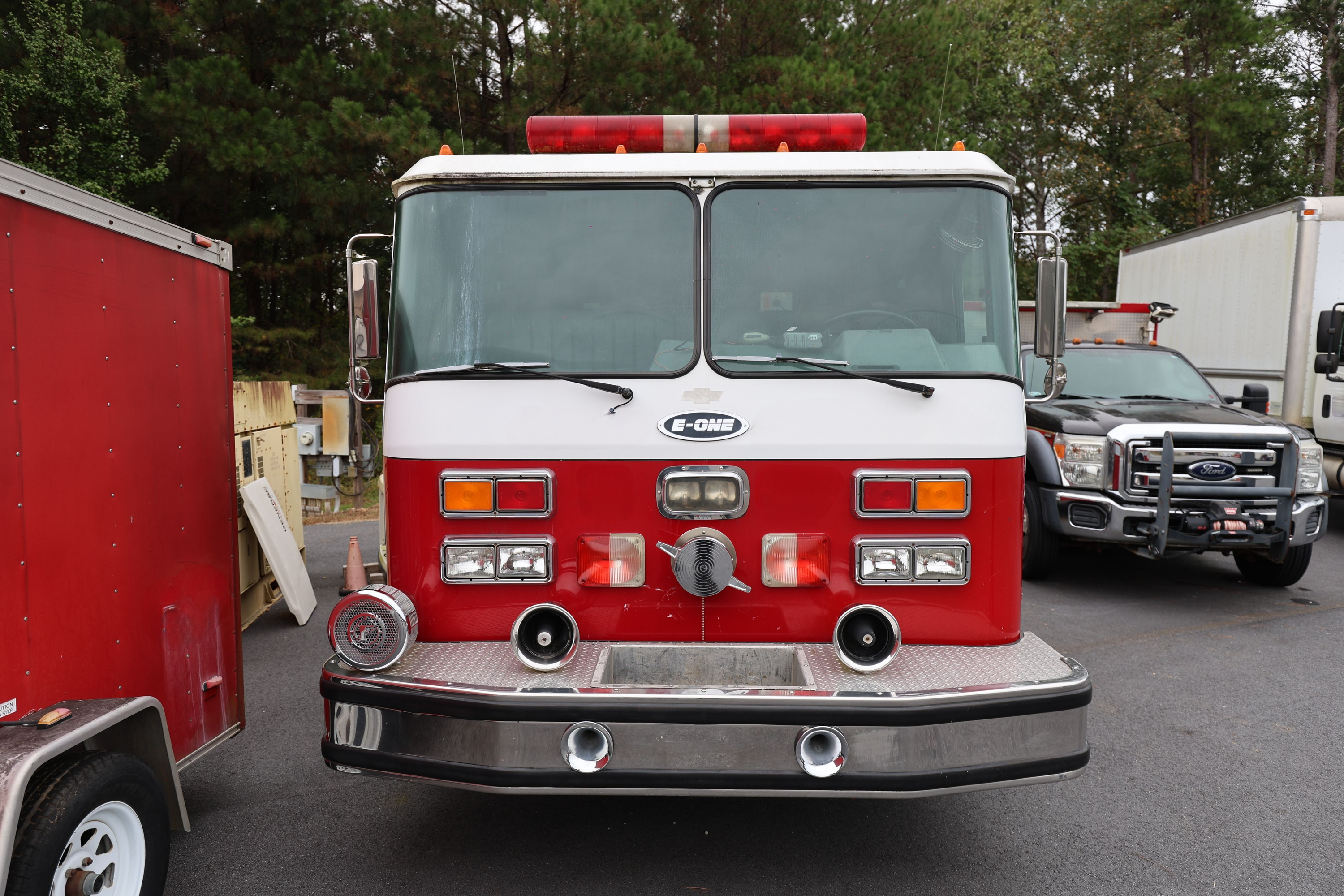 1991 E-One Cyclone Pumper - image 2