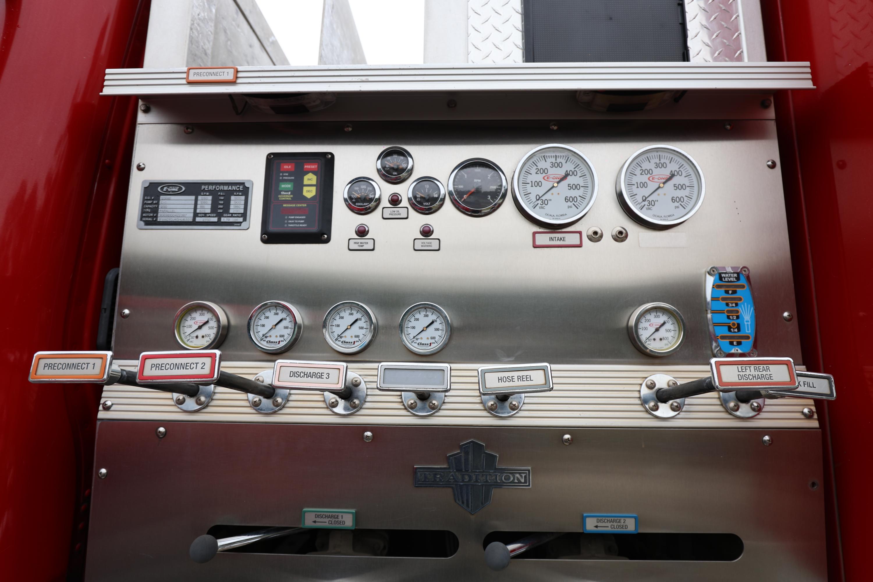 2005 E-One Freightliner Pumper - image 31