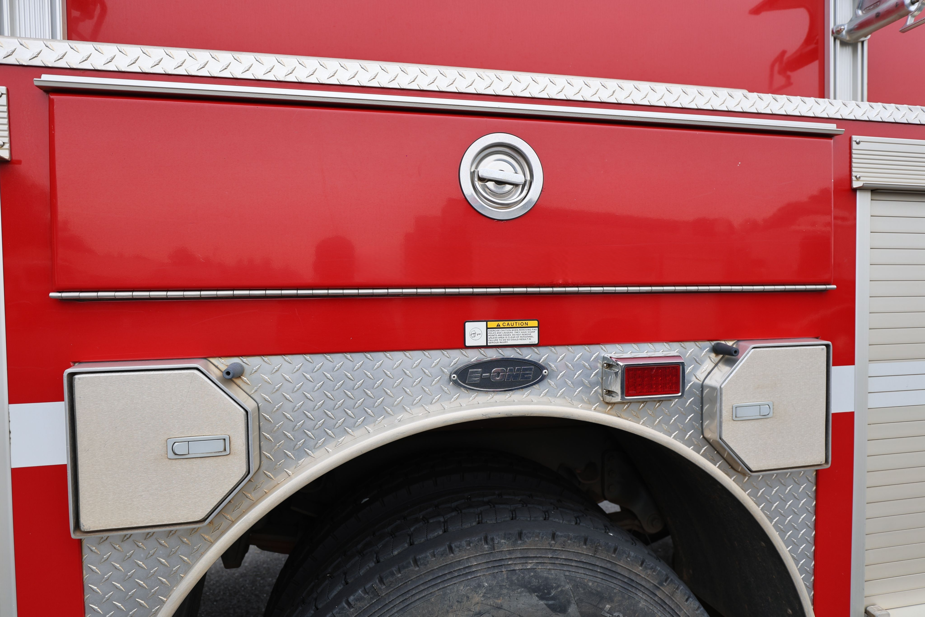 2005 E-One Freightliner Pumper - image 38
