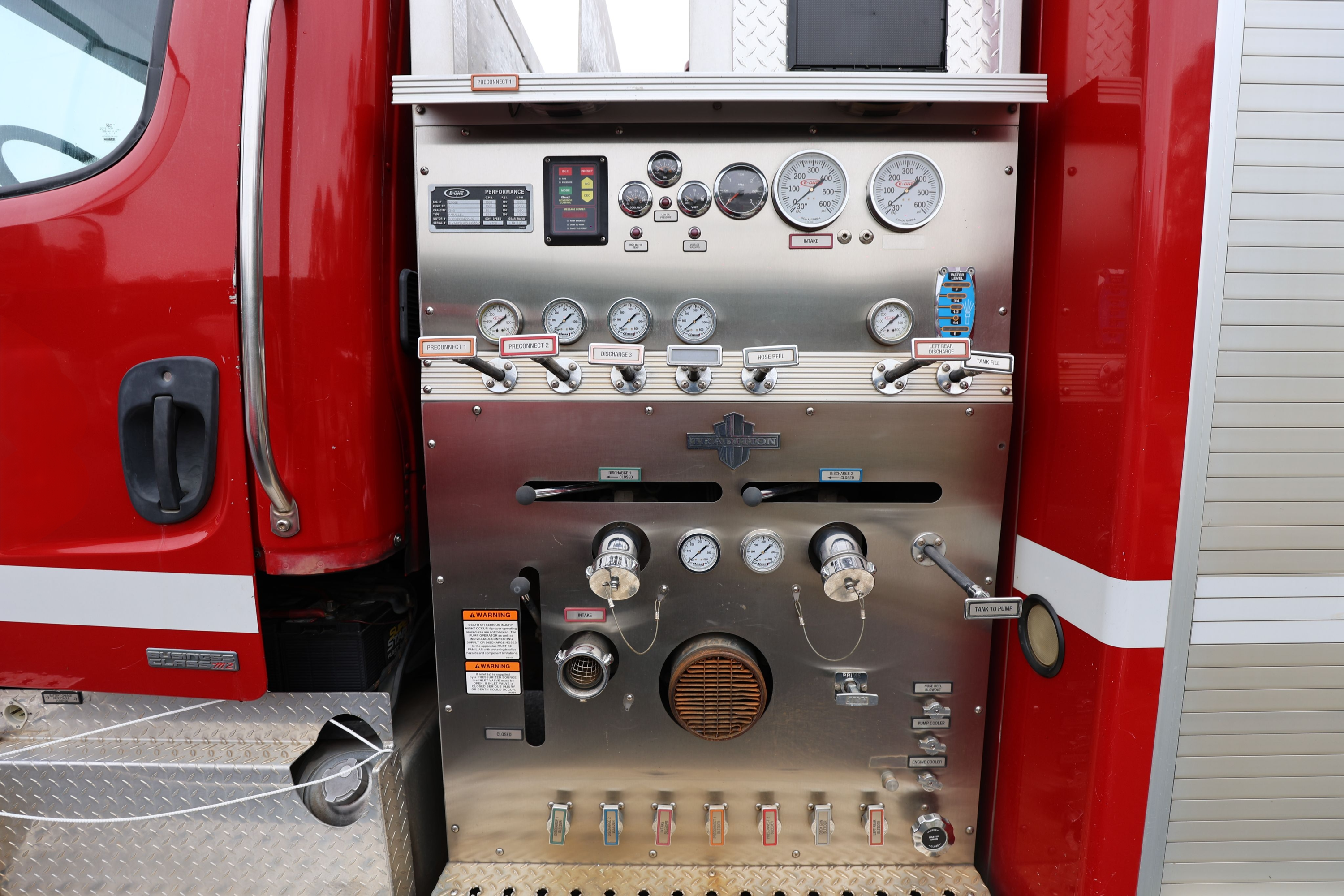 2005 E-One Freightliner Pumper - image 29