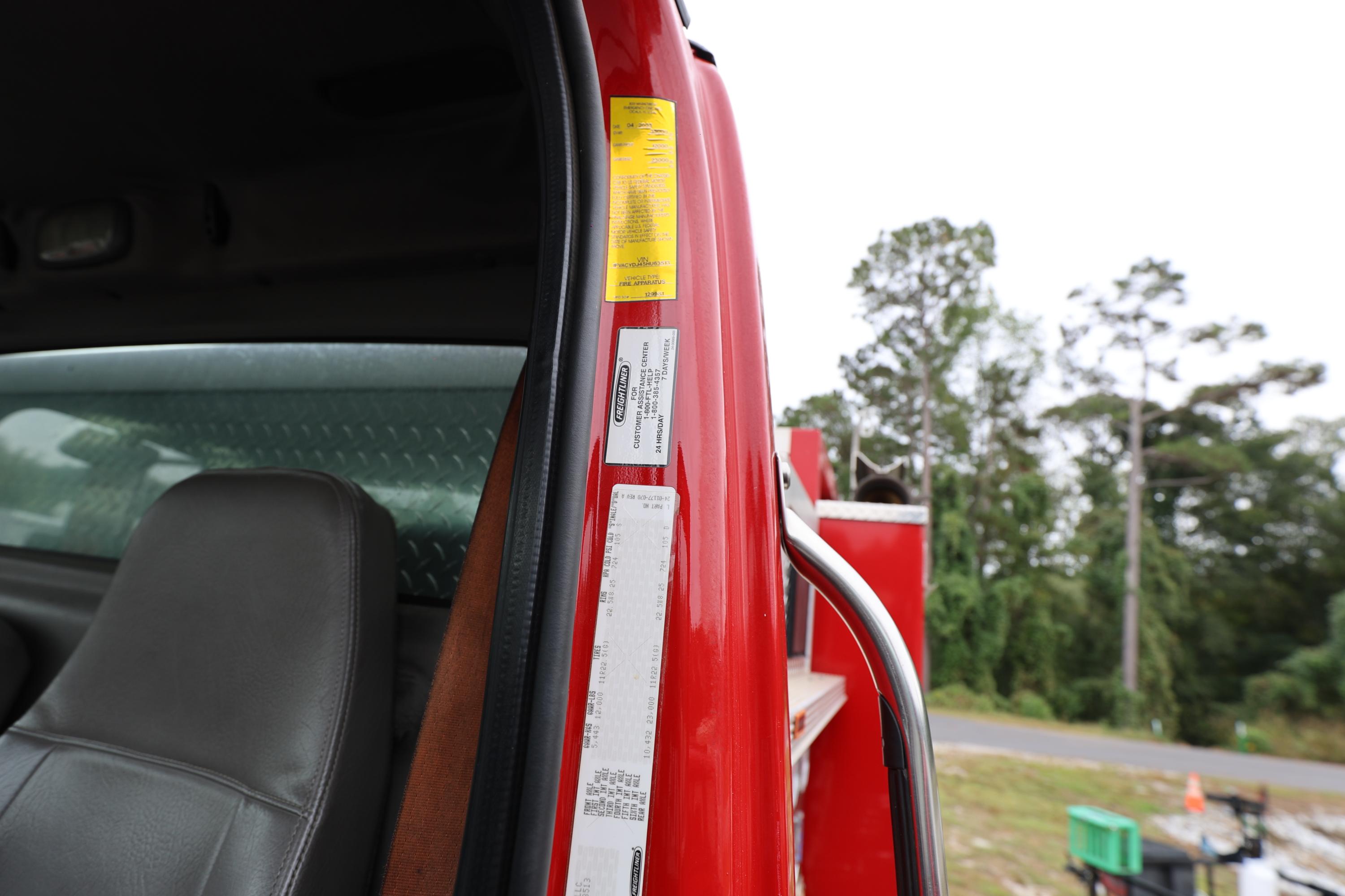2005 E-One Freightliner Pumper - image 41