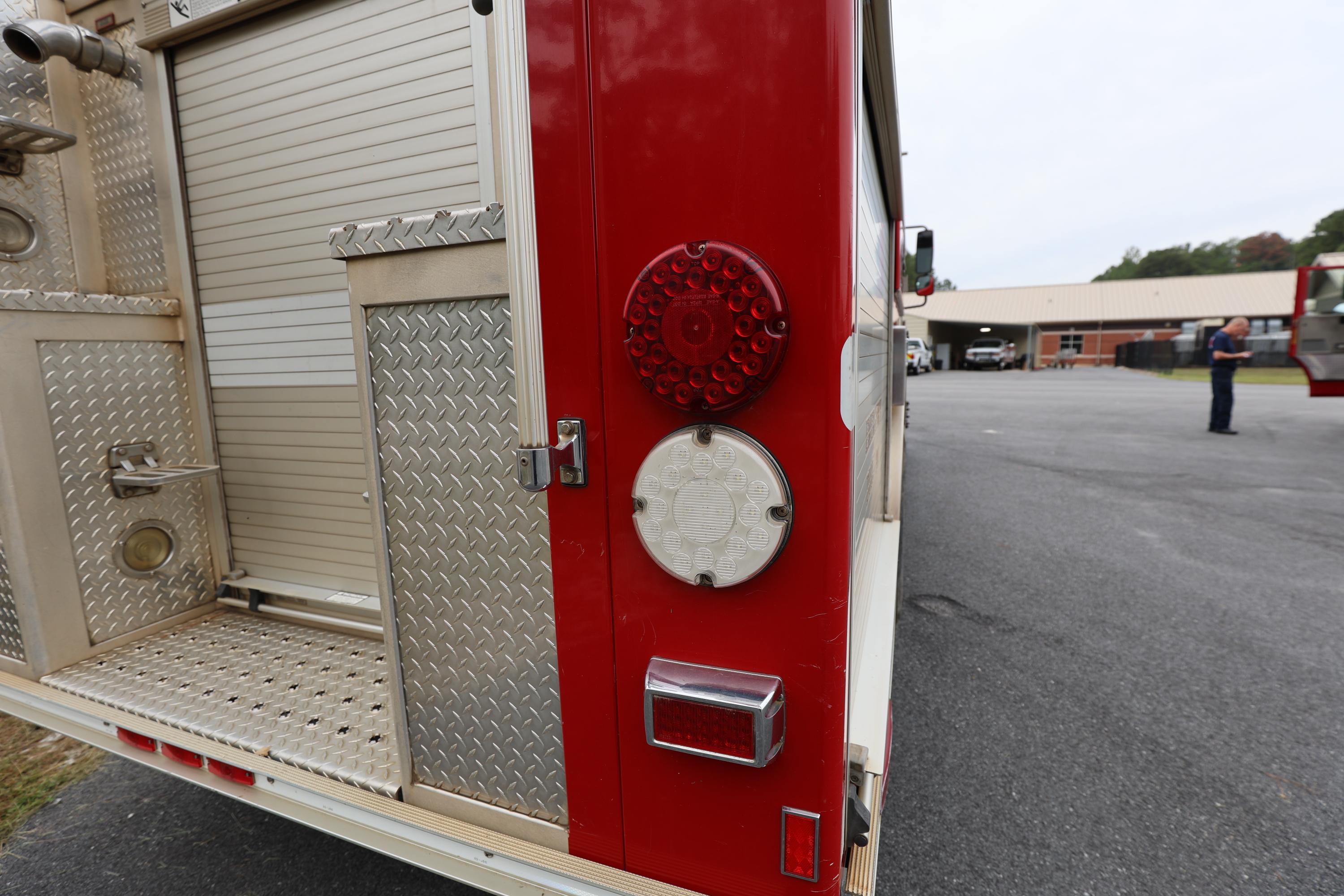2005 E-One Freightliner Pumper - image 48