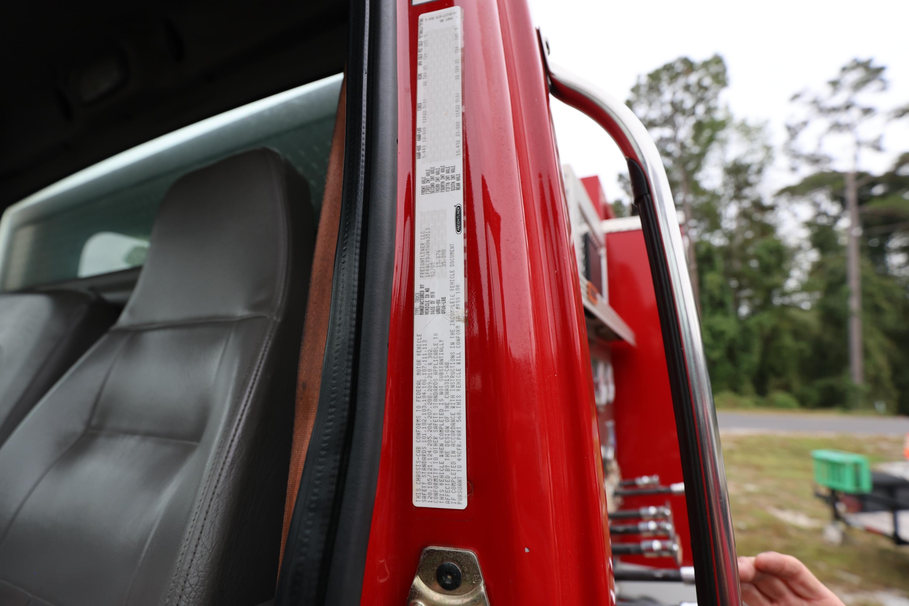2005 E-One Freightliner Pumper - image 43