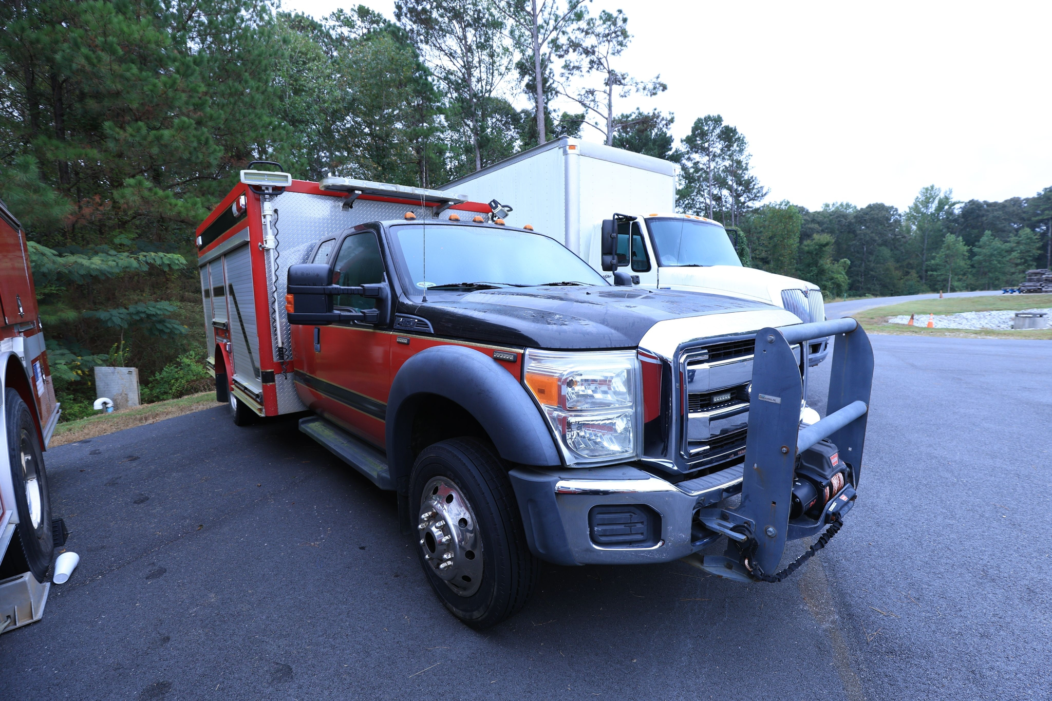 2015 E-One Ford 4x4 Light Rescue - image 2