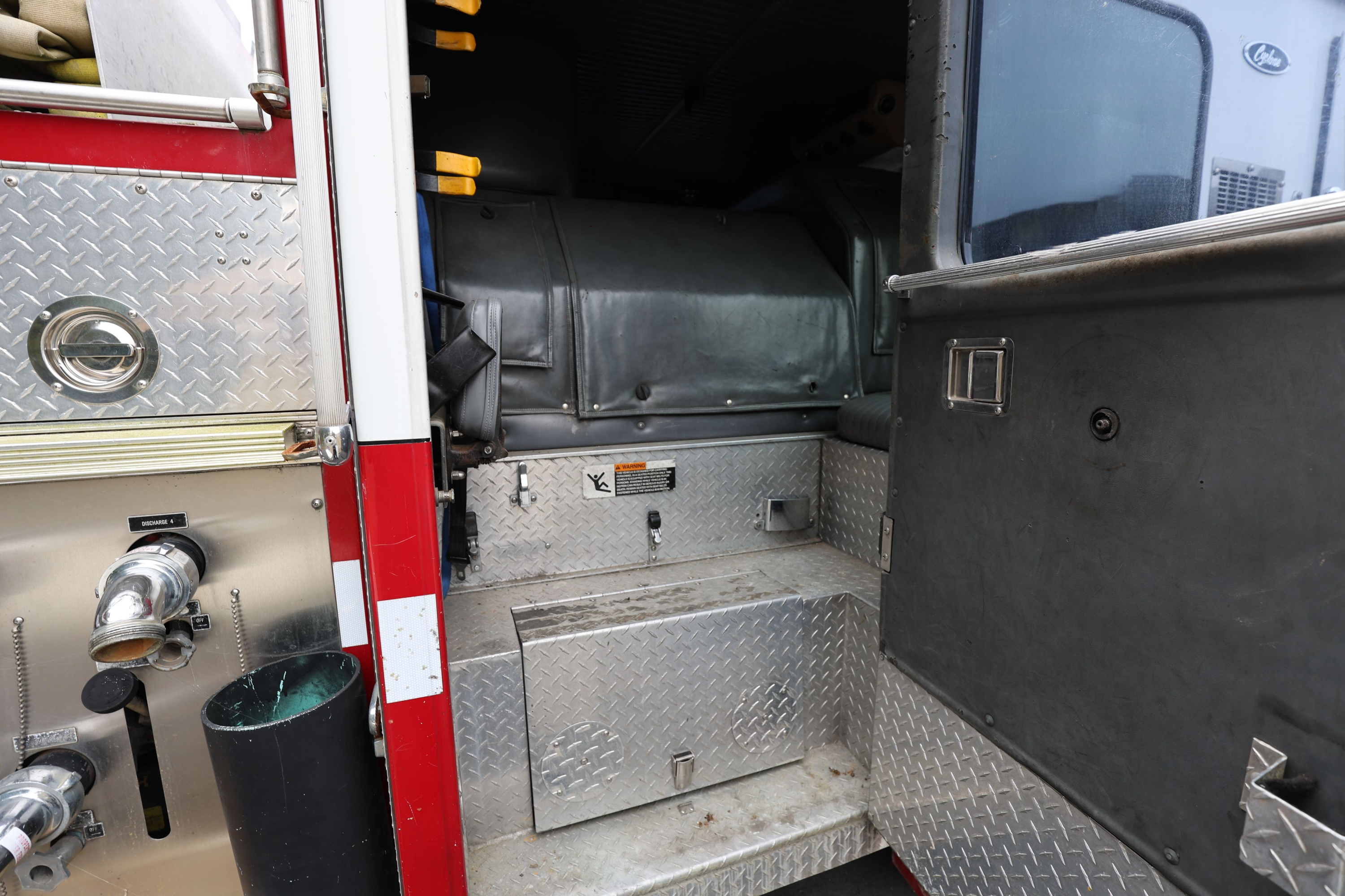 1991 E-One Cyclone Pumper - image 48