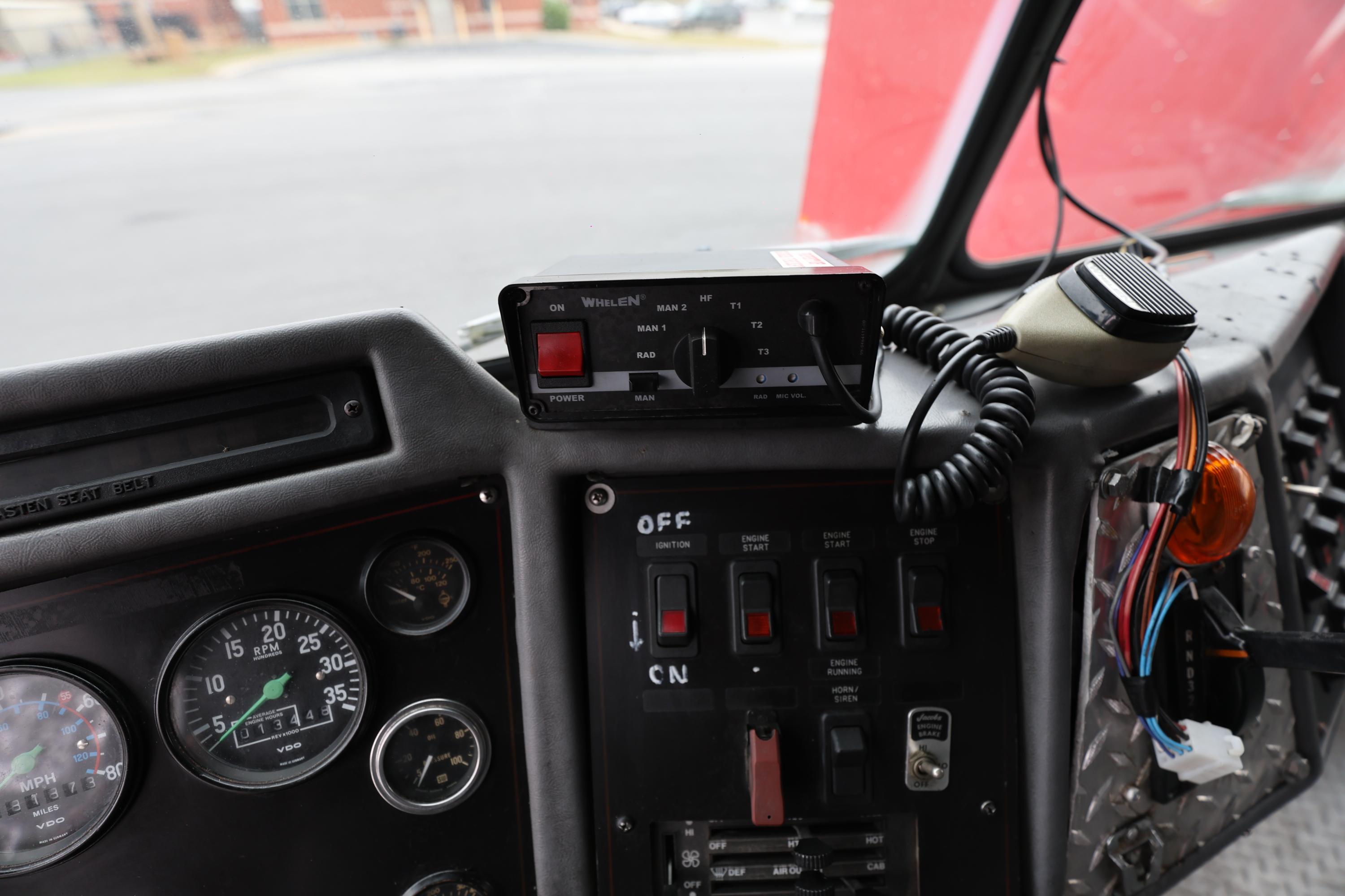 1991 E-One Cyclone Pumper - image 31