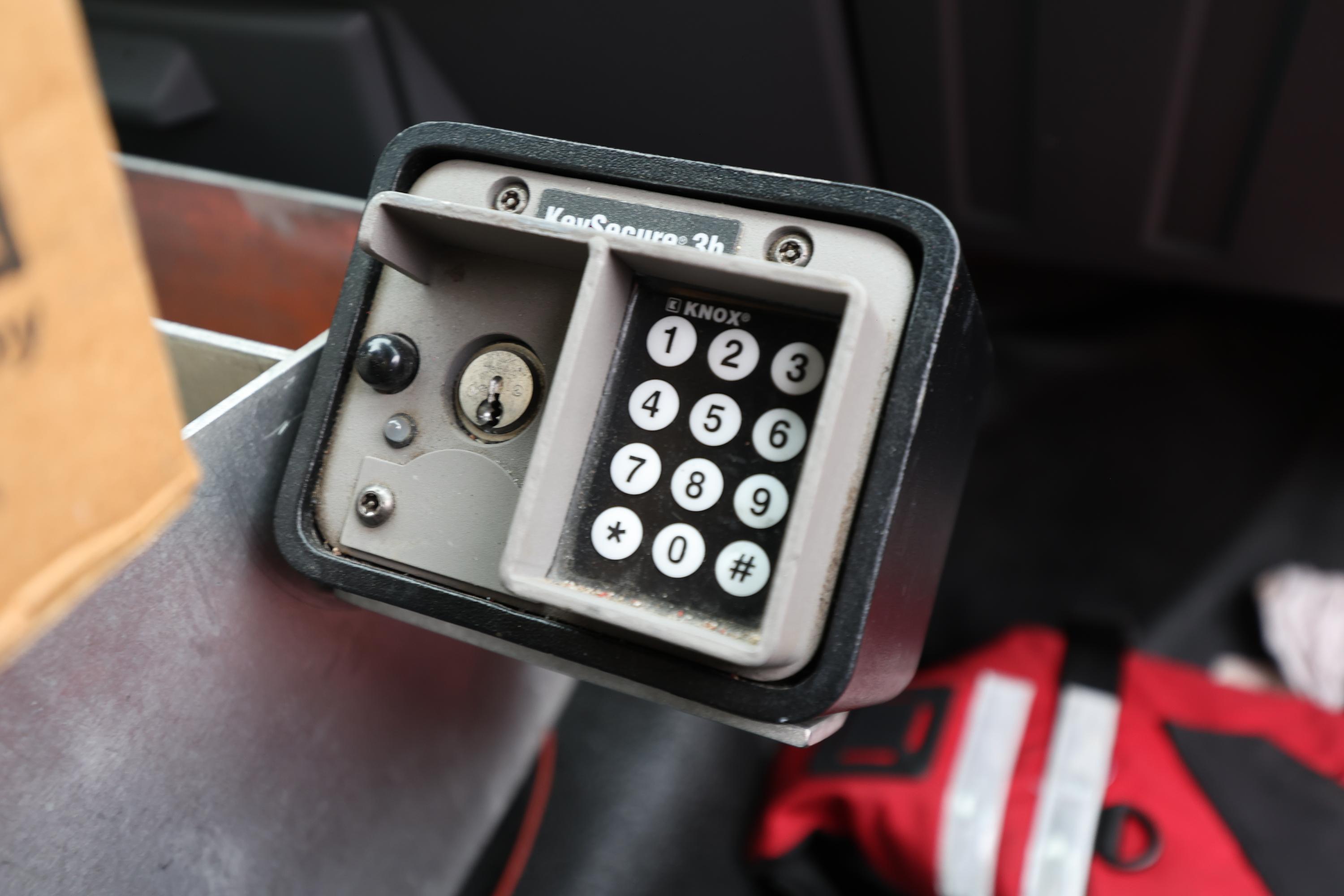2015 E-One Ford 4x4 Light Rescue - image 23