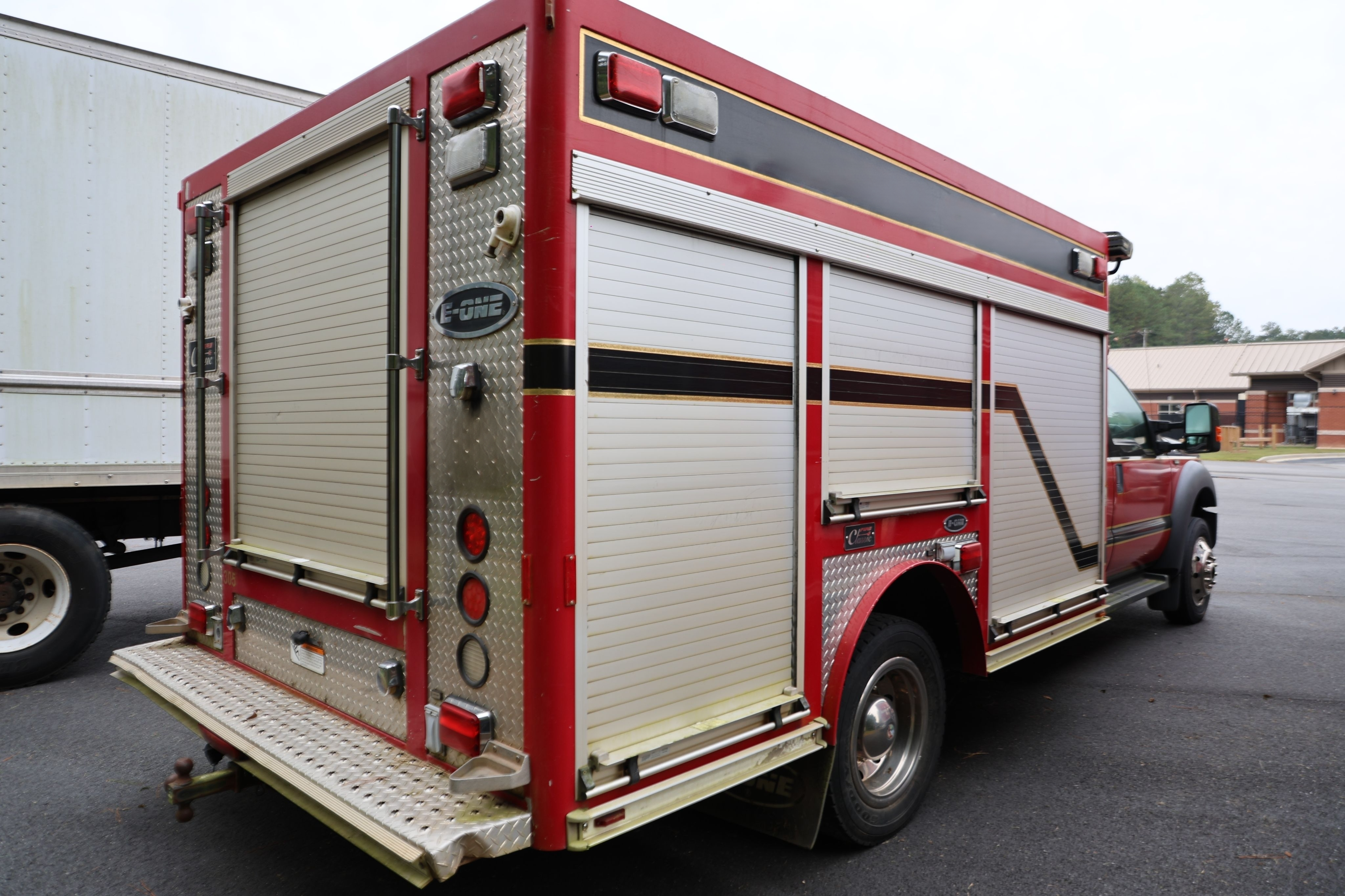 2015 E-One Ford 4x4 Light Rescue - image 7
