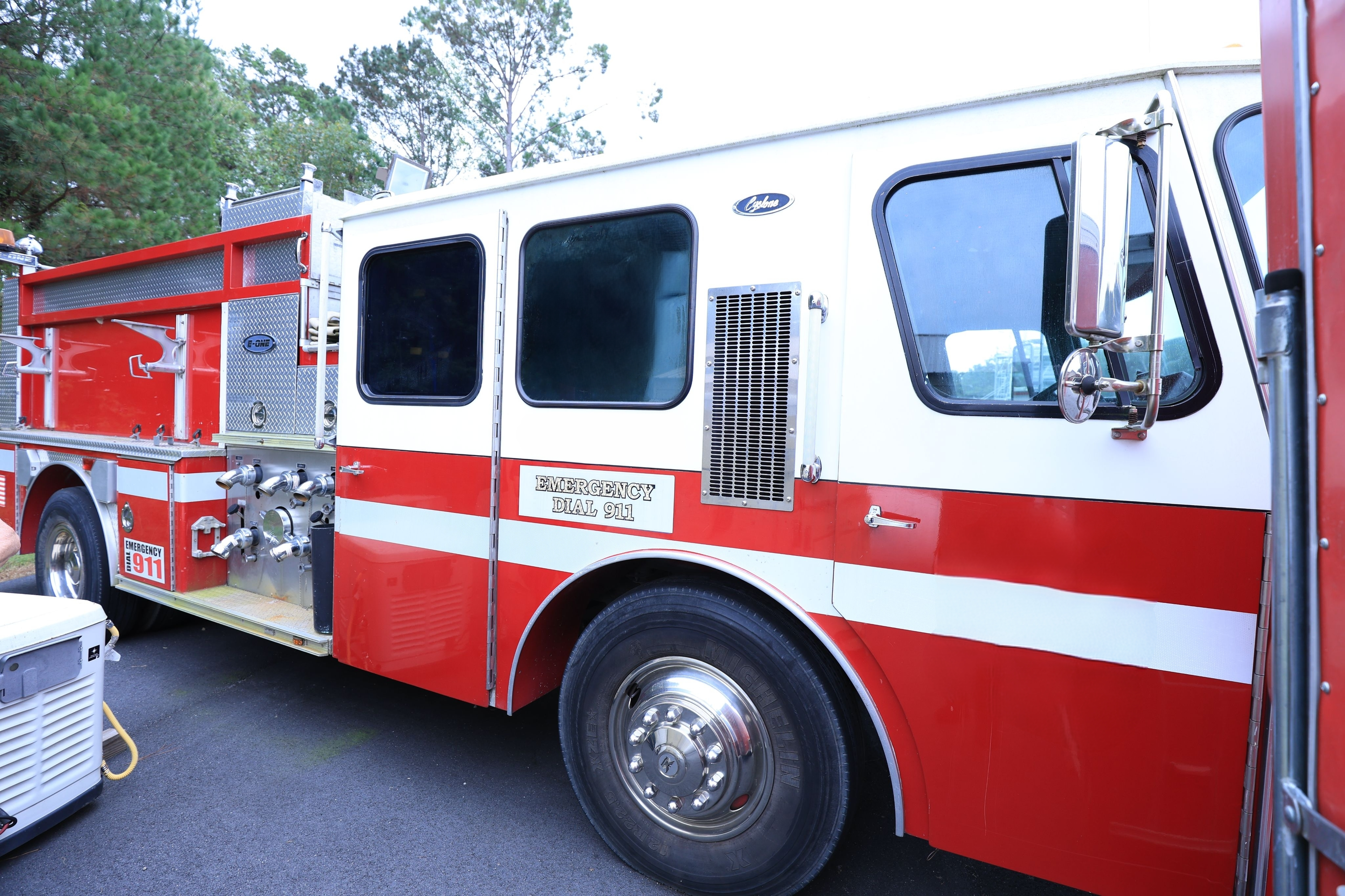 1991 E-One Cyclone Pumper - image 12