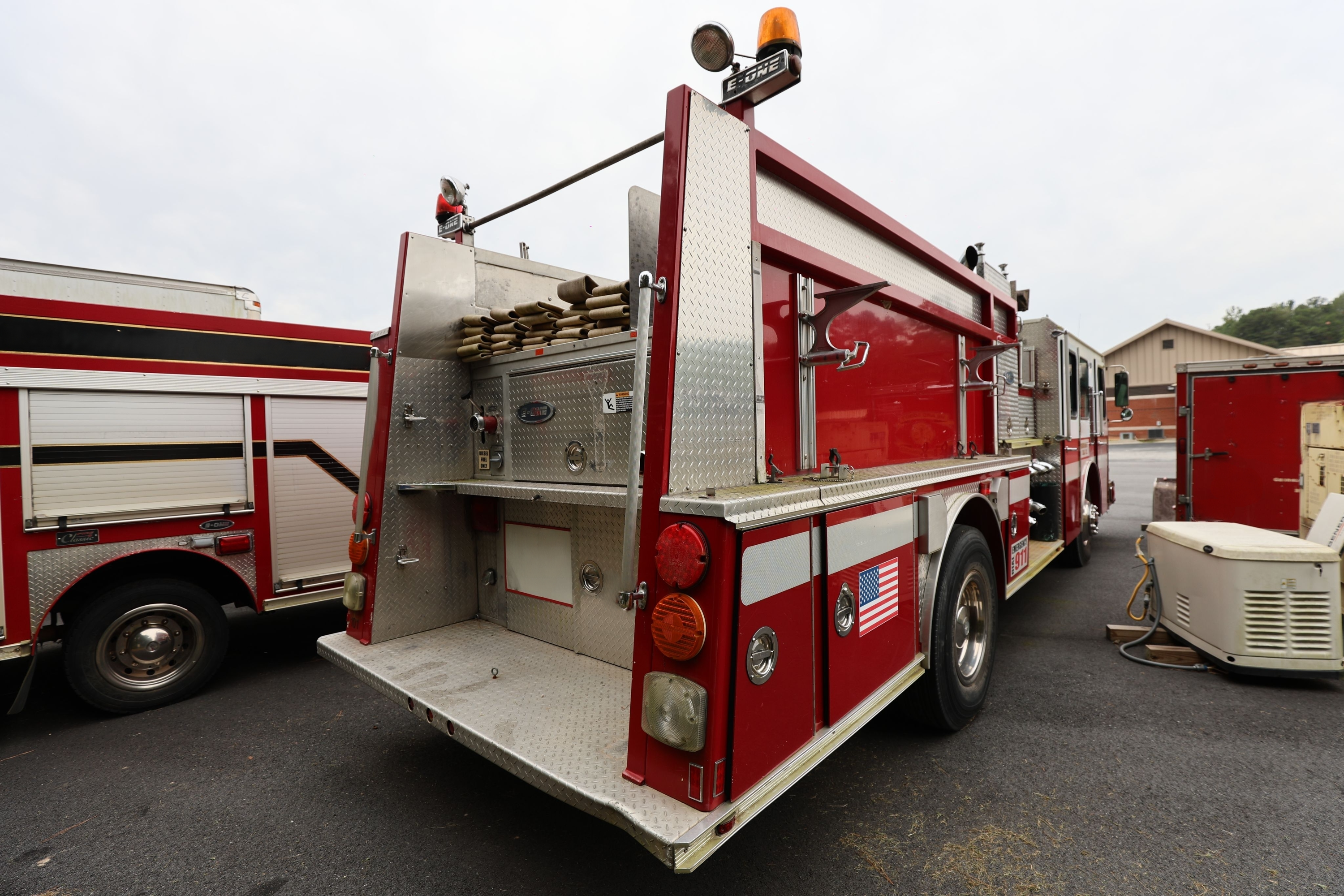 1991 E-One Cyclone Pumper - image 8