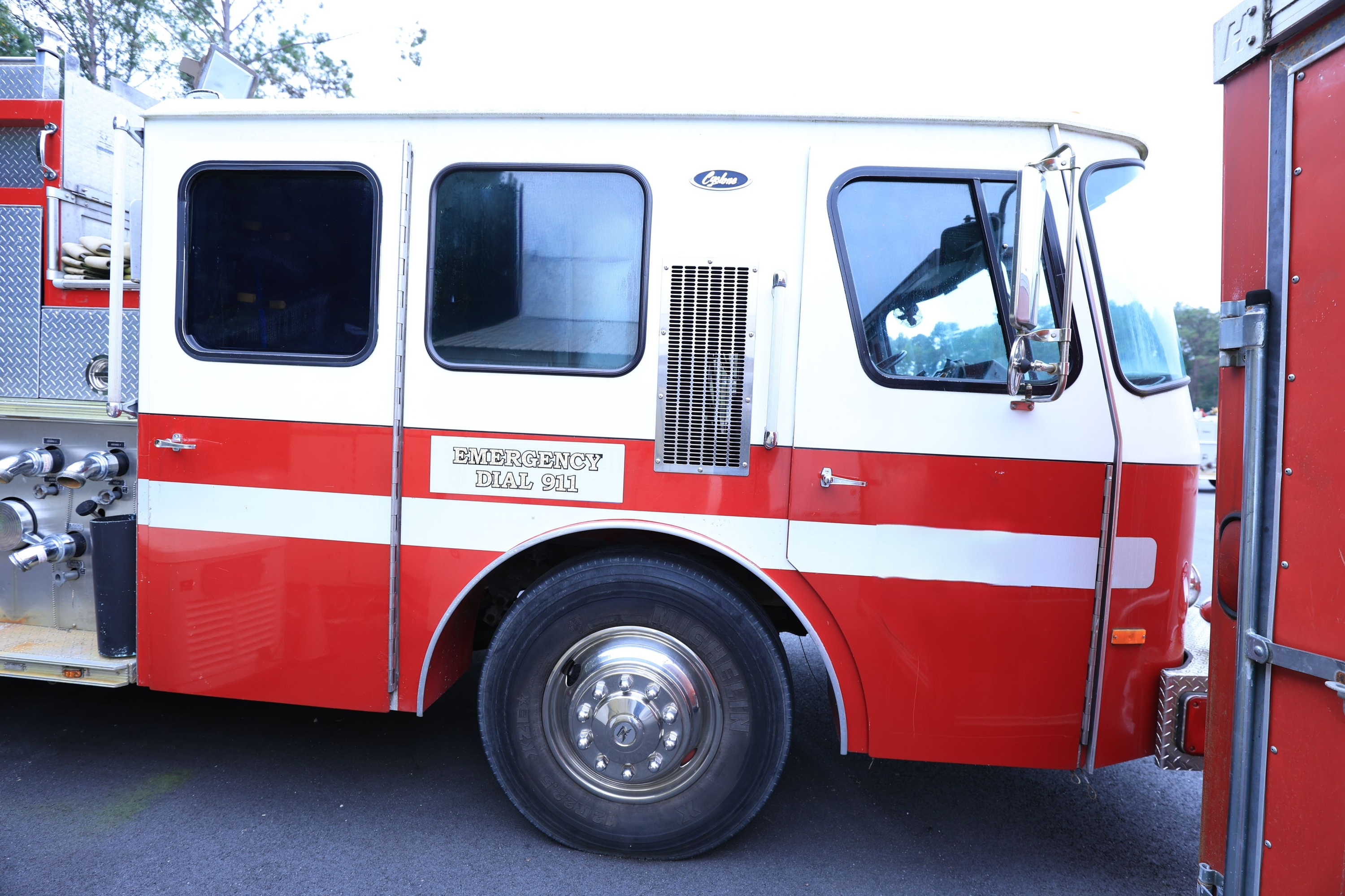 1991 E-One Cyclone Pumper - image 11