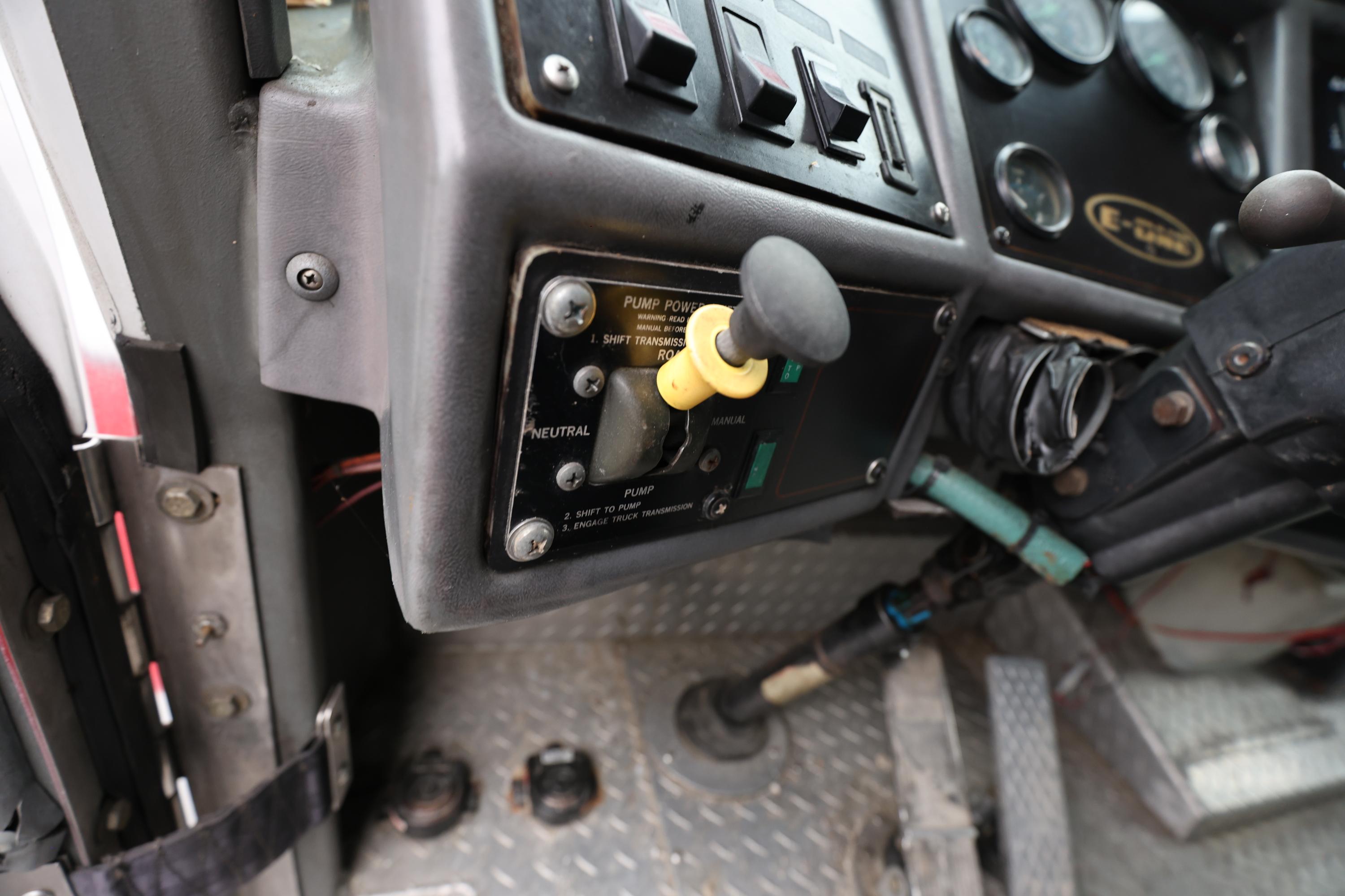 1991 E-One Cyclone Pumper - image 35