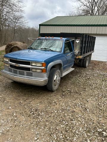 1995 Chevrolet 3500HD Dump Truck - image 1