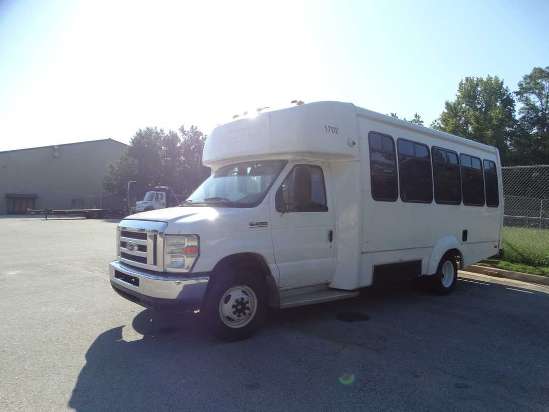 2017 Elkhart Coach EC Passenger Bus