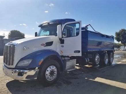 2015 Peterbilt 579 Dump Truck - image 4