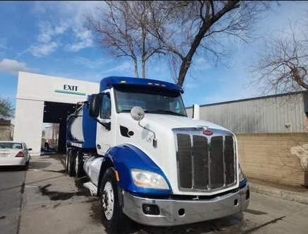 2015 Peterbilt 579 Dump Truck - image 6
