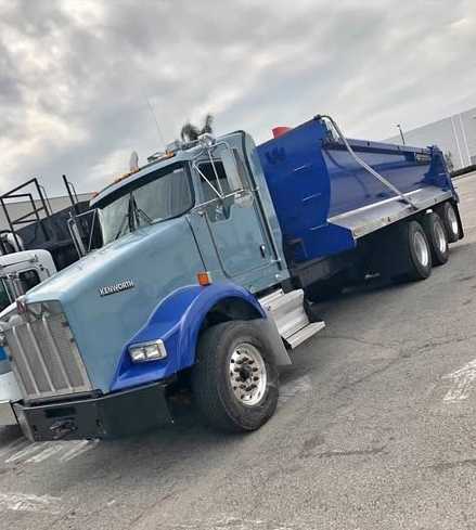 2016 Kenworth T800 Dump Truck