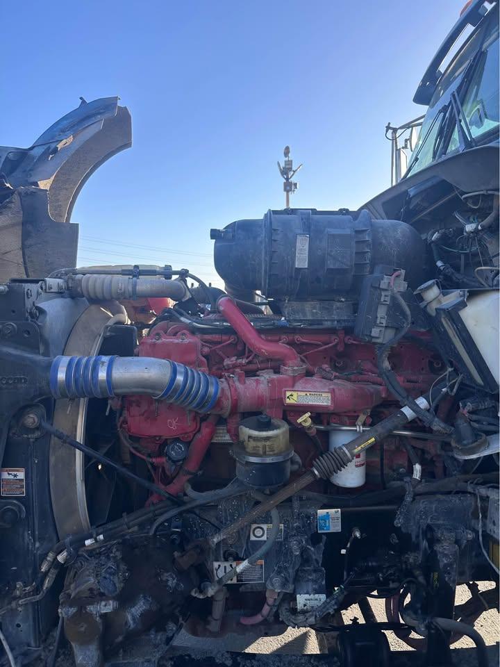 2016 Kenworth T800 Dump Truck - image 7