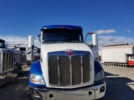 2015 Peterbilt 579 Dump Truck - image 2
