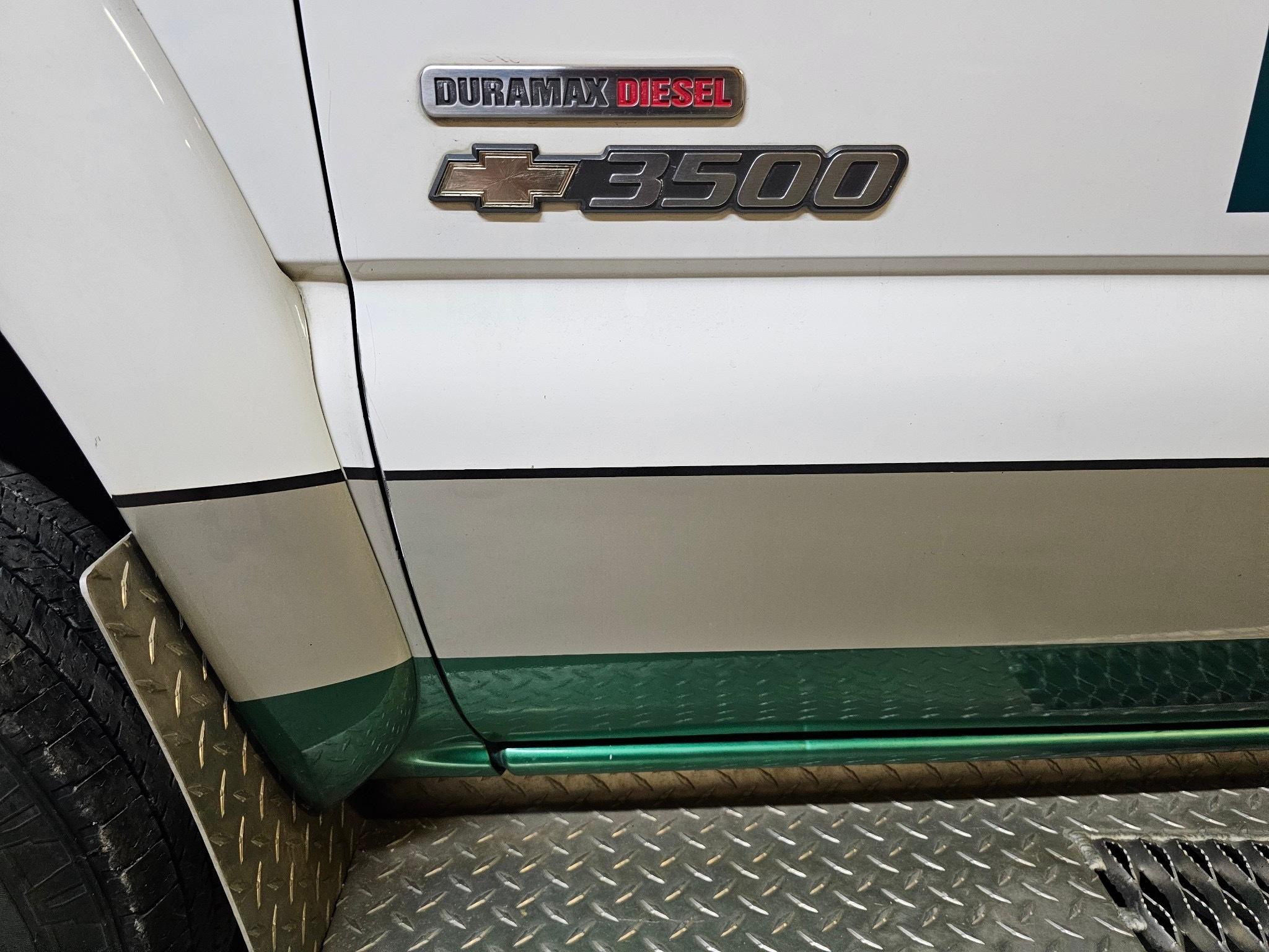 2004 Chevy 3500 Diesel Type I - image 4