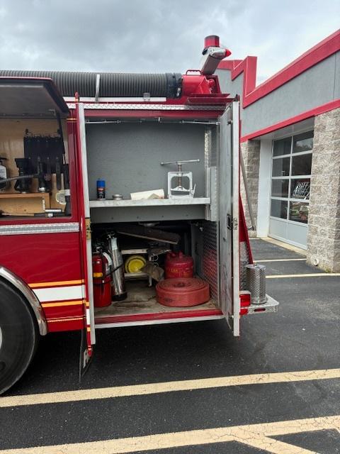 2004 International Ferrara Pumper - image 8