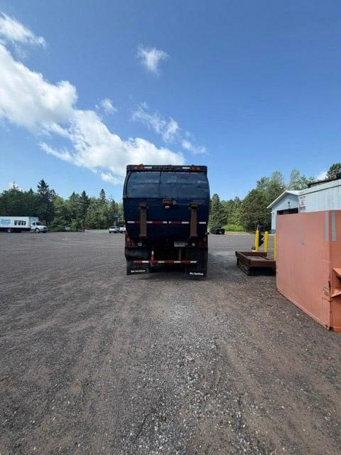 2013 Freightliner McNeilus Automated Side Loader - image 6