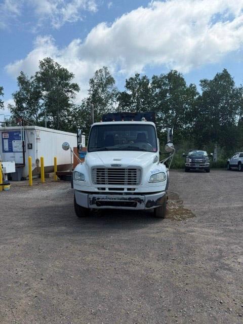 2013 Freightliner McNeilus Automated Side Loader - image 2