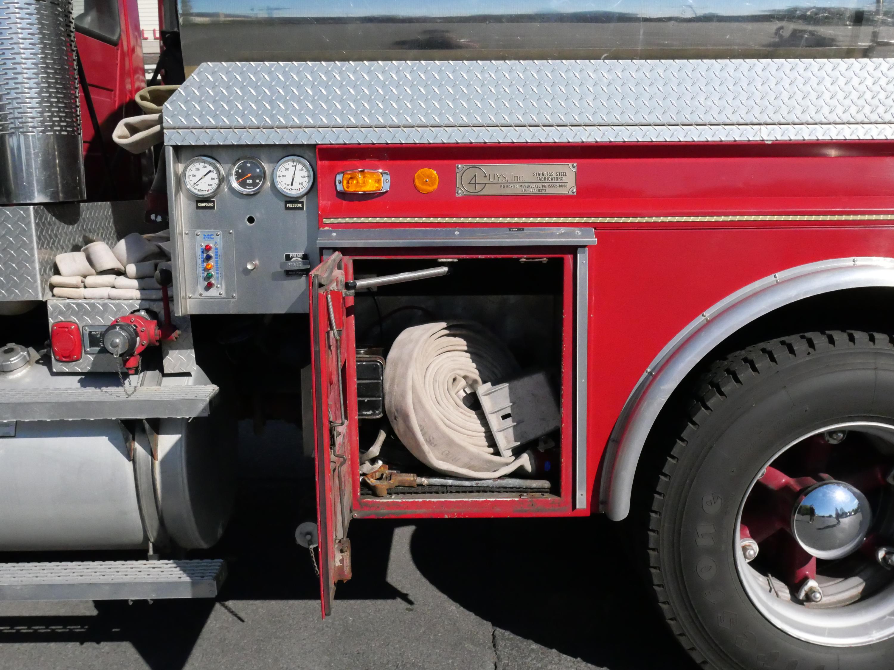 1993 4 Guys Mack Pumper Tanker - image 16