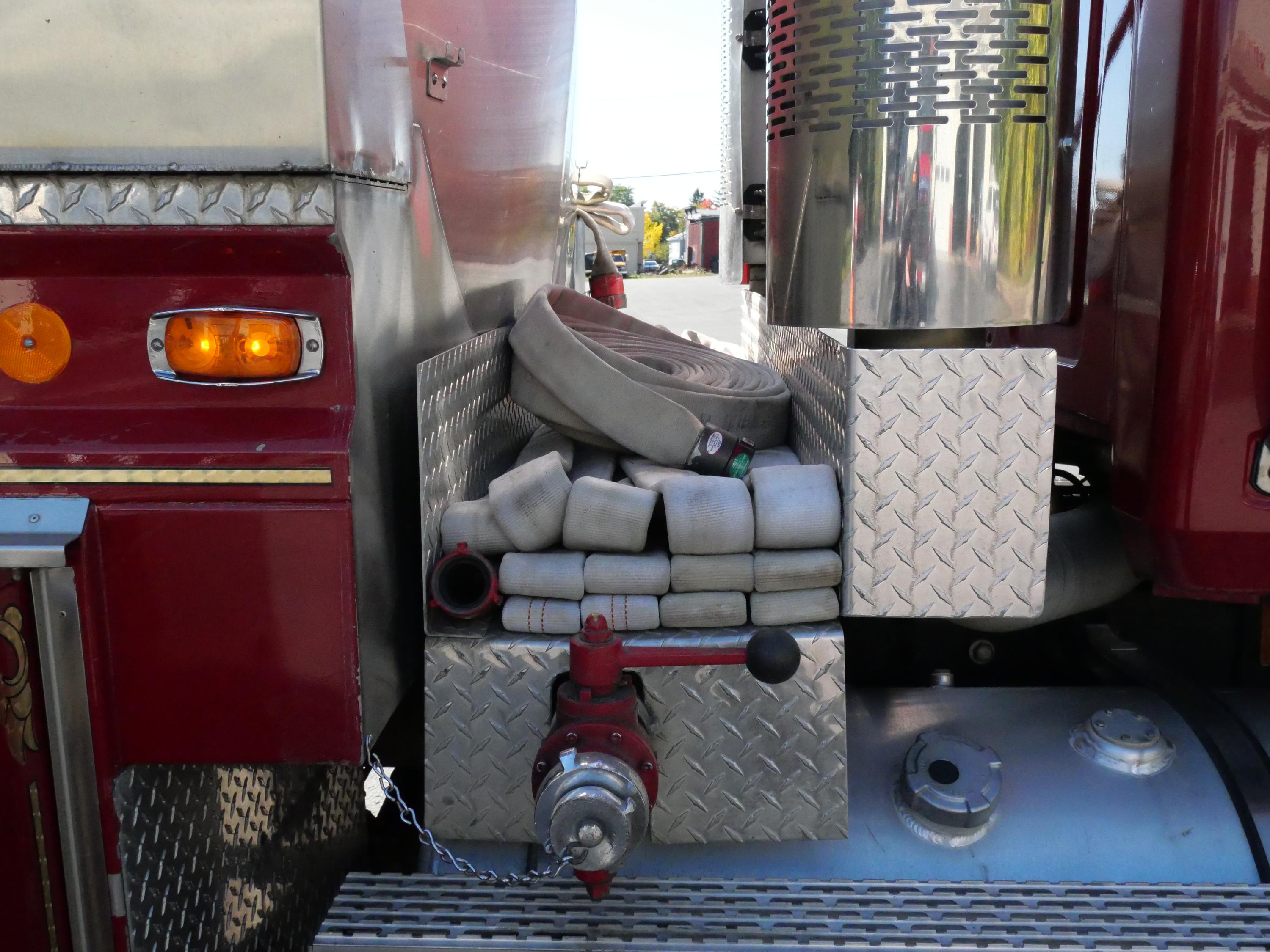 1993 4 Guys Mack Pumper Tanker - image 23